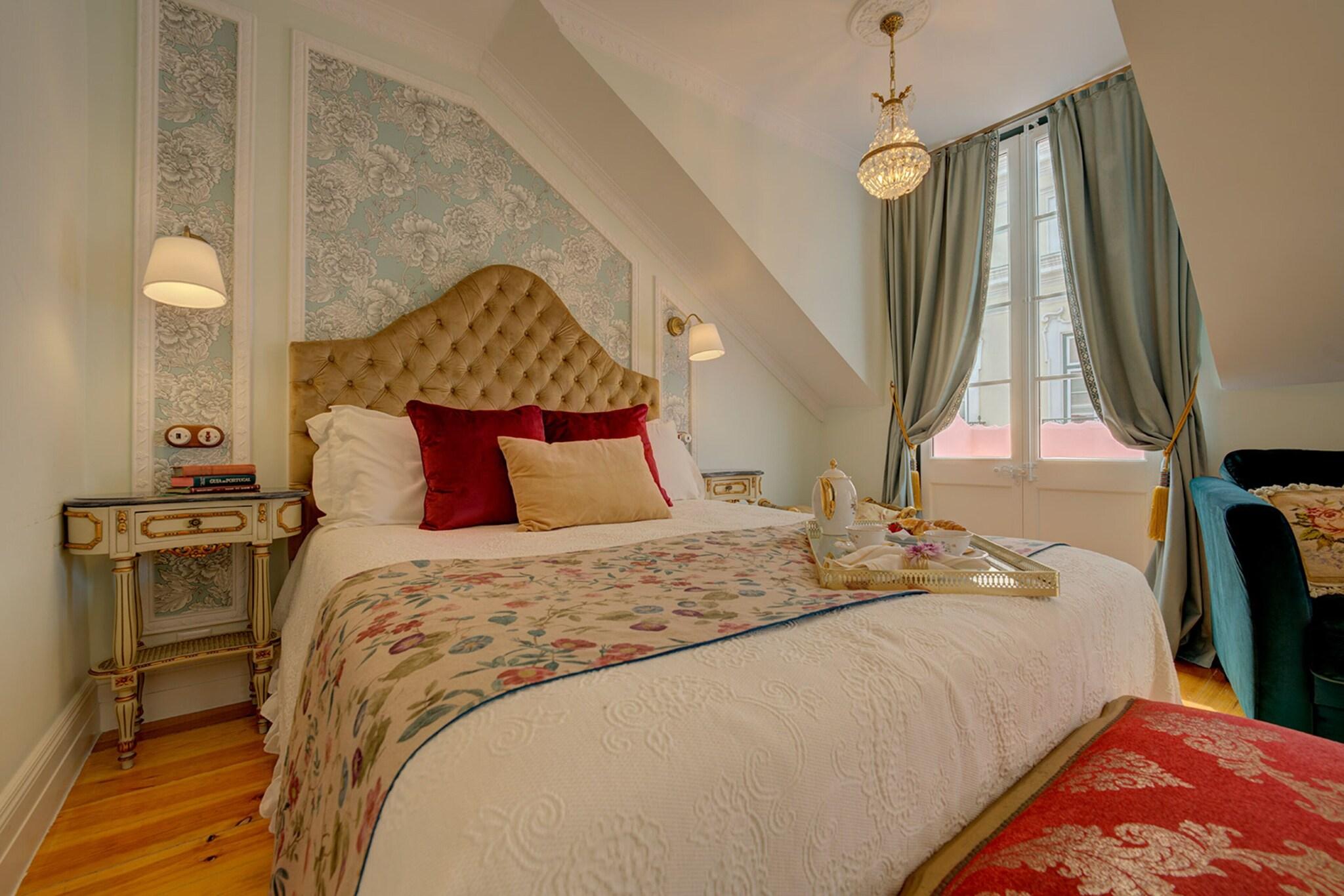 Double Queen Size Bed