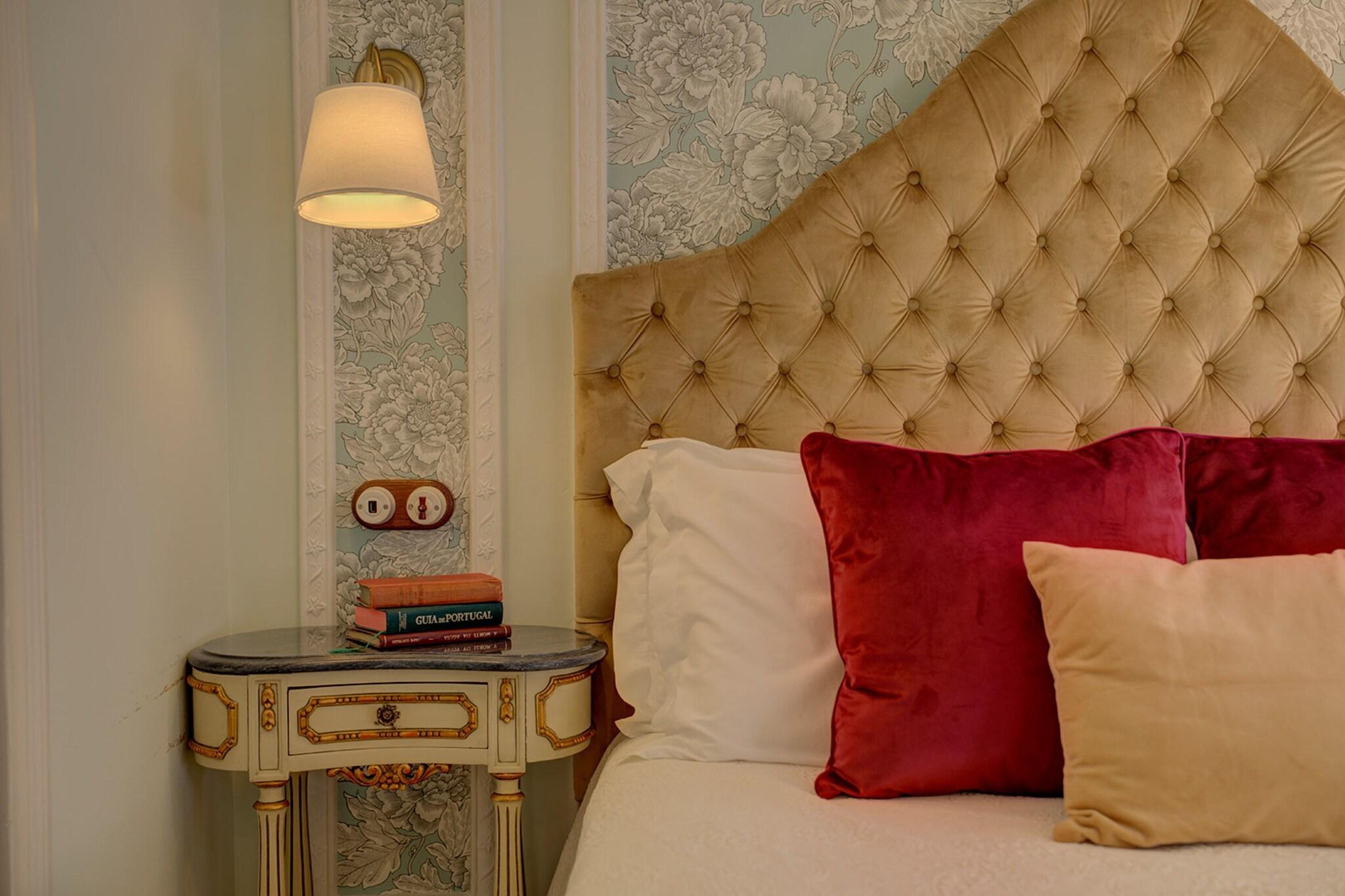 Double Queen Size Bed