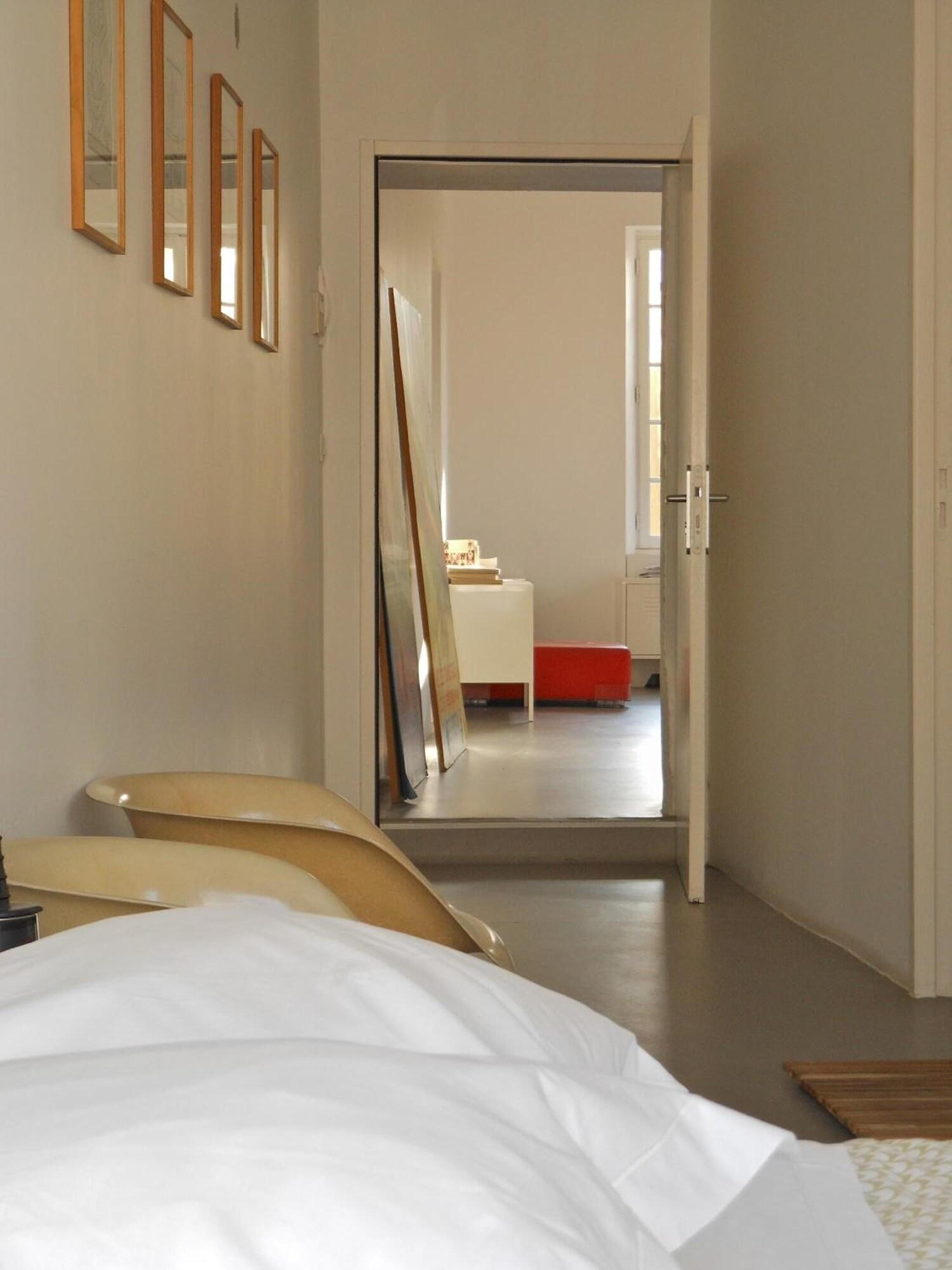 Double Queen Size Bed