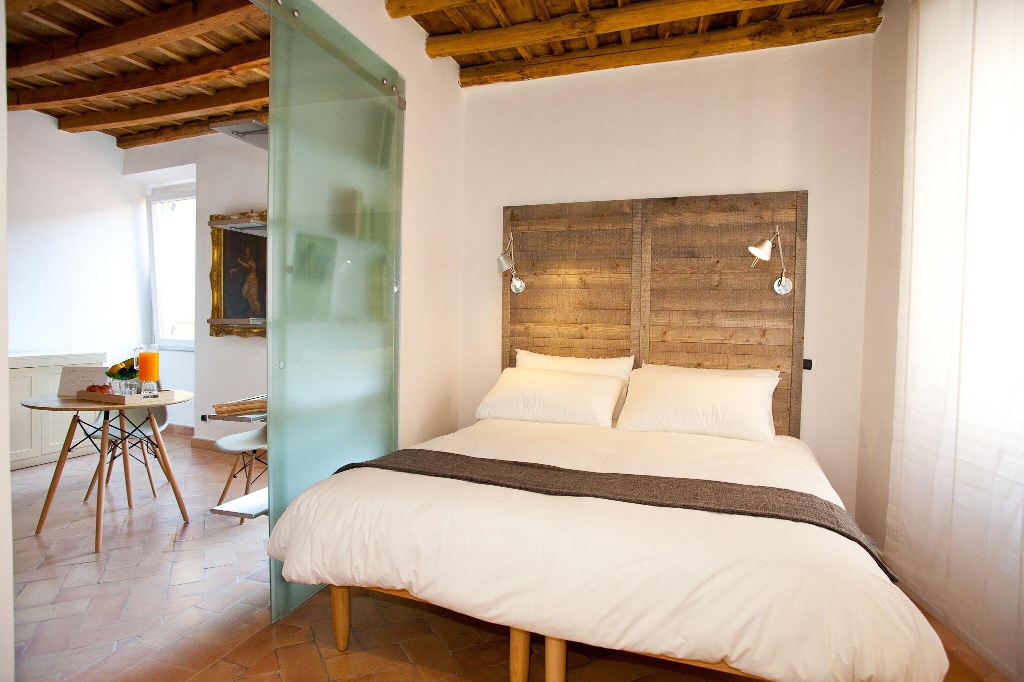 Apartment with Kitchenette