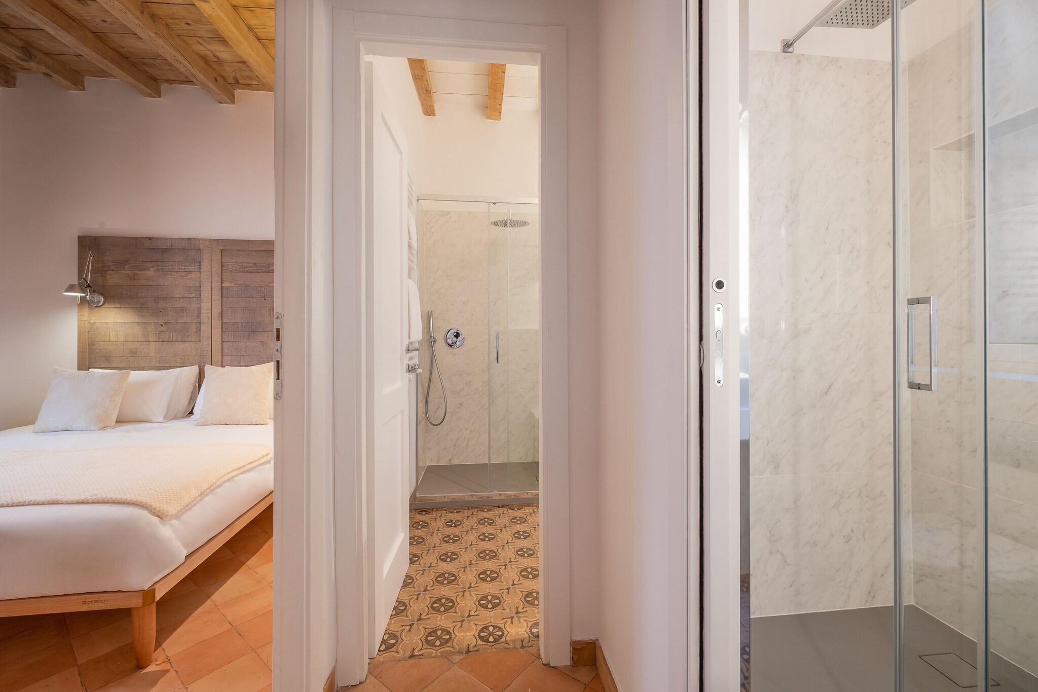 Apartment with Kitchenette