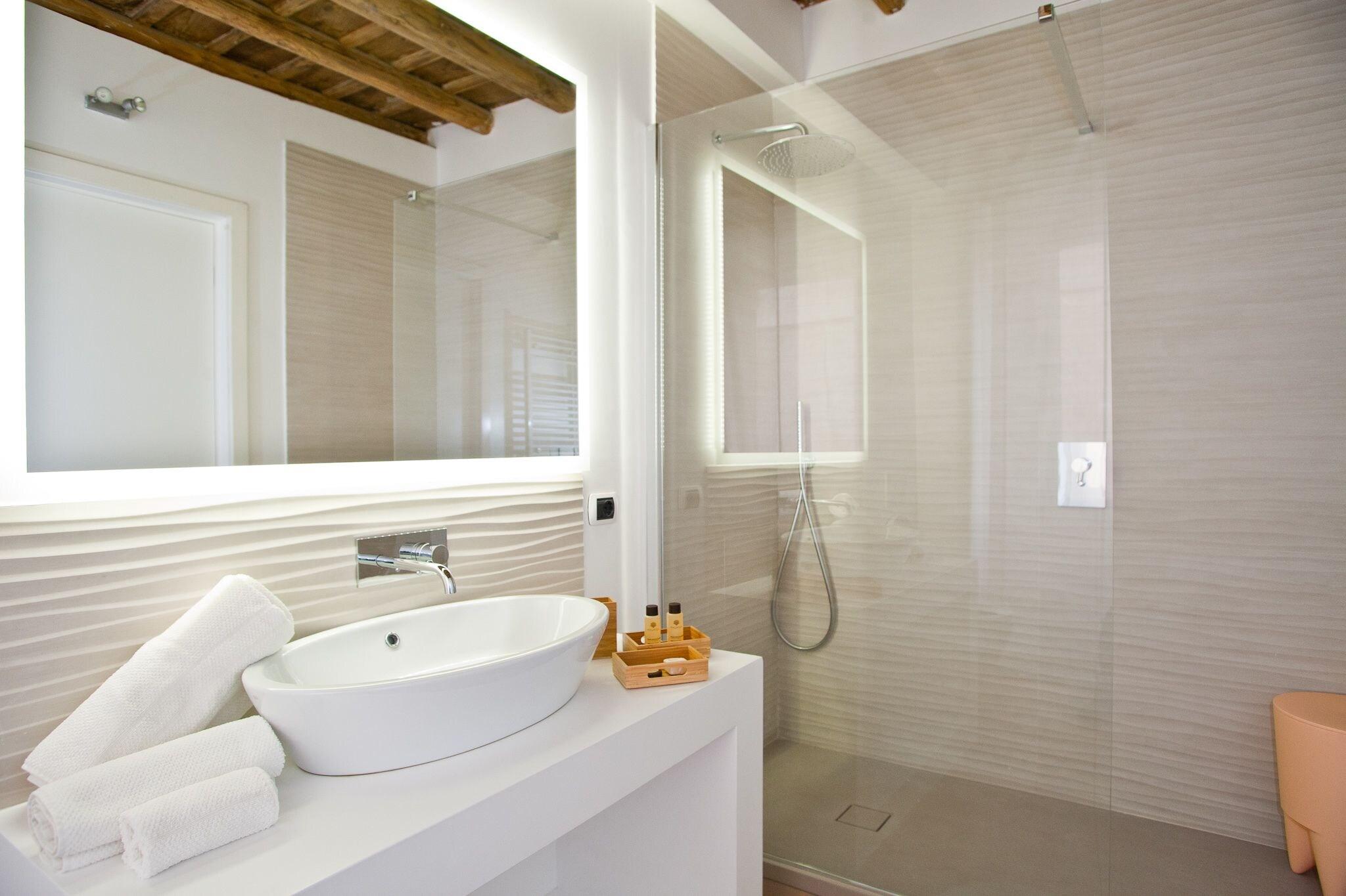 Apartment with Kitchenette