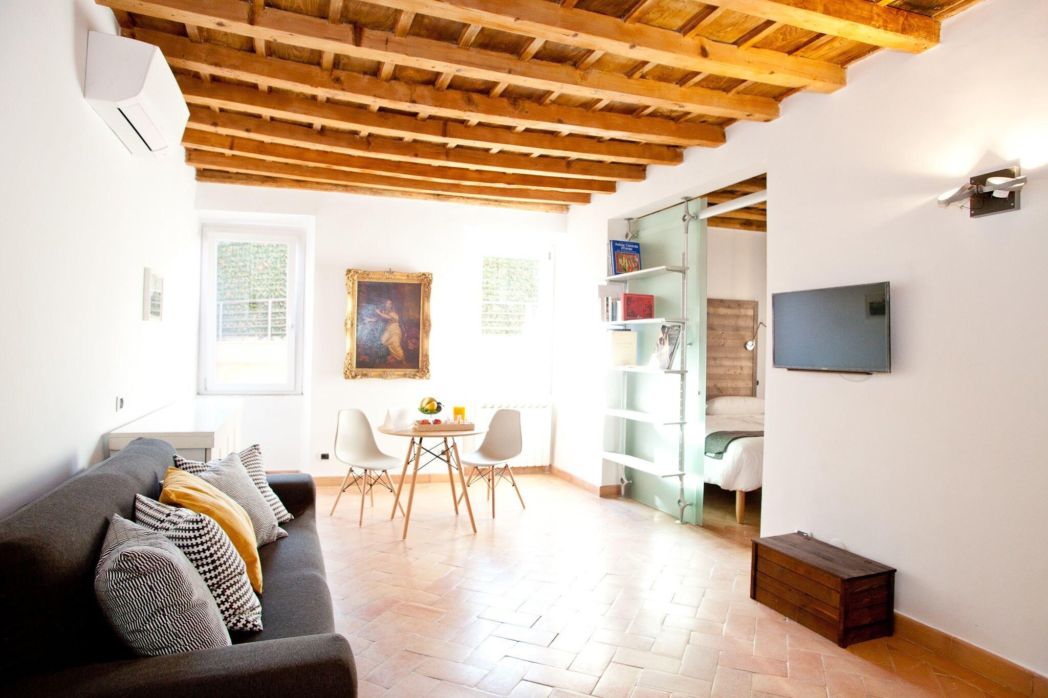 Apartment with Kitchenette