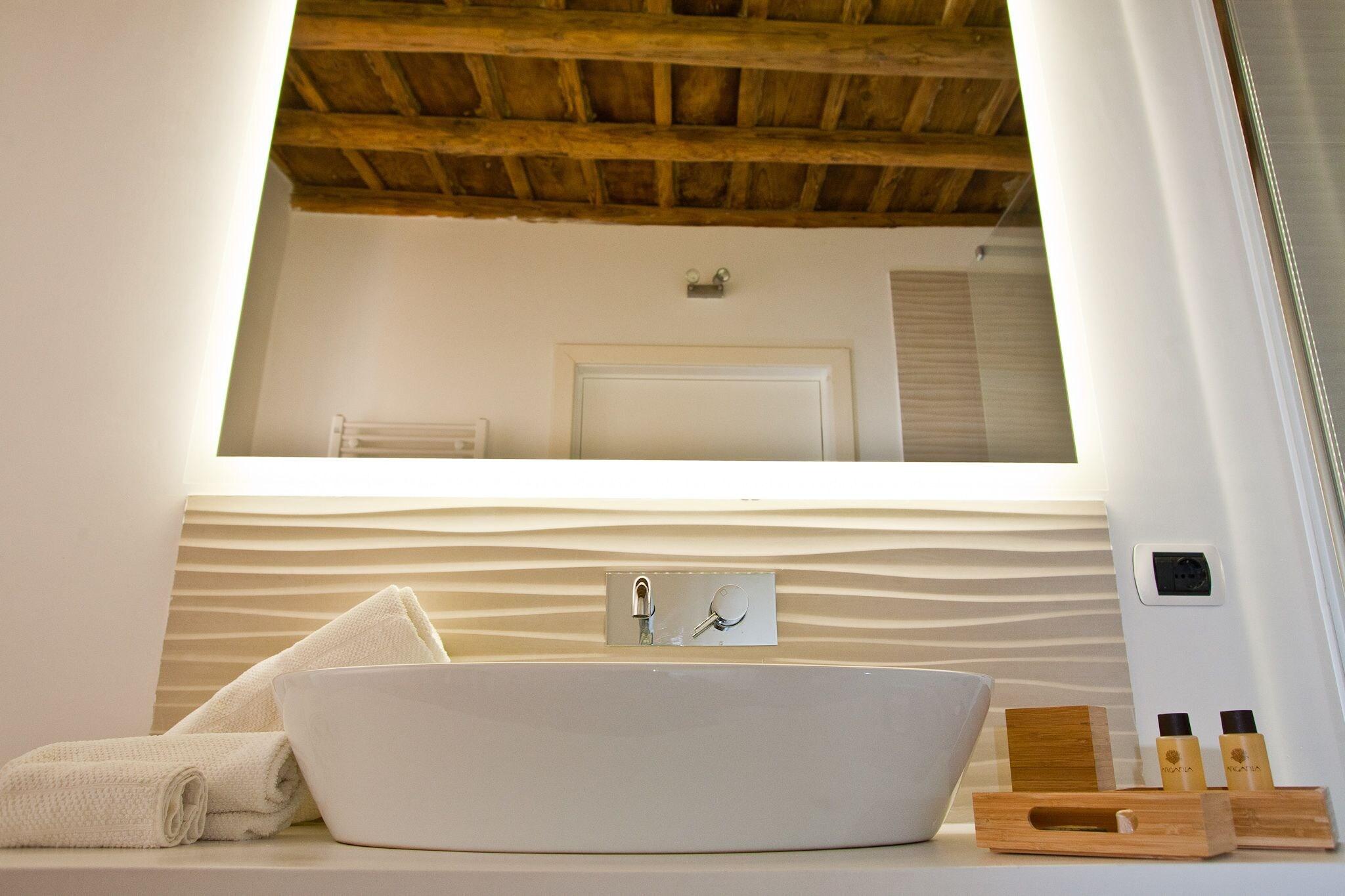 Apartment with Kitchenette