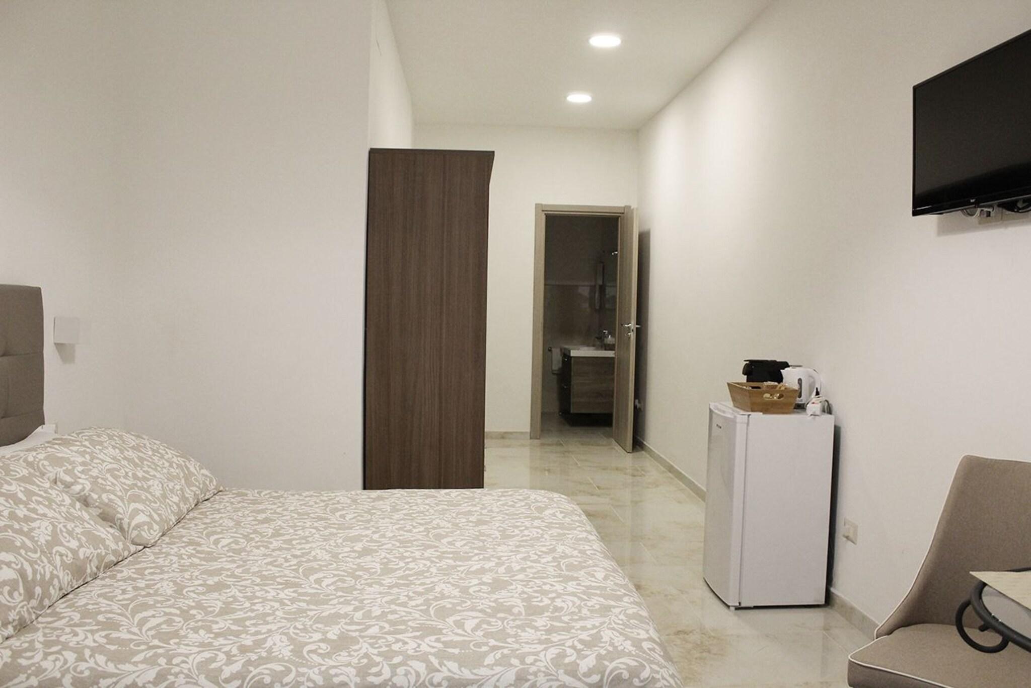 Double Queen Size Bed