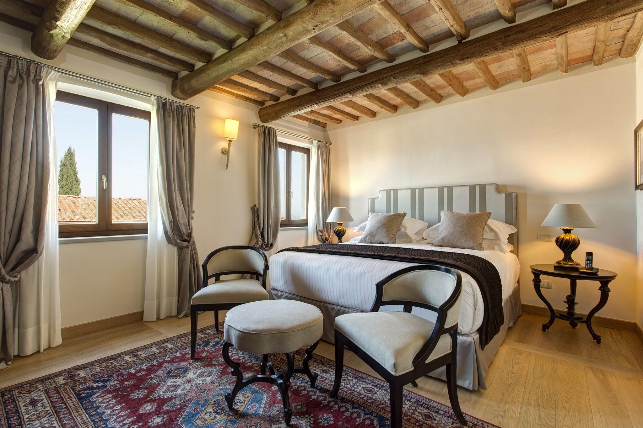 Suite Deluxe with Views