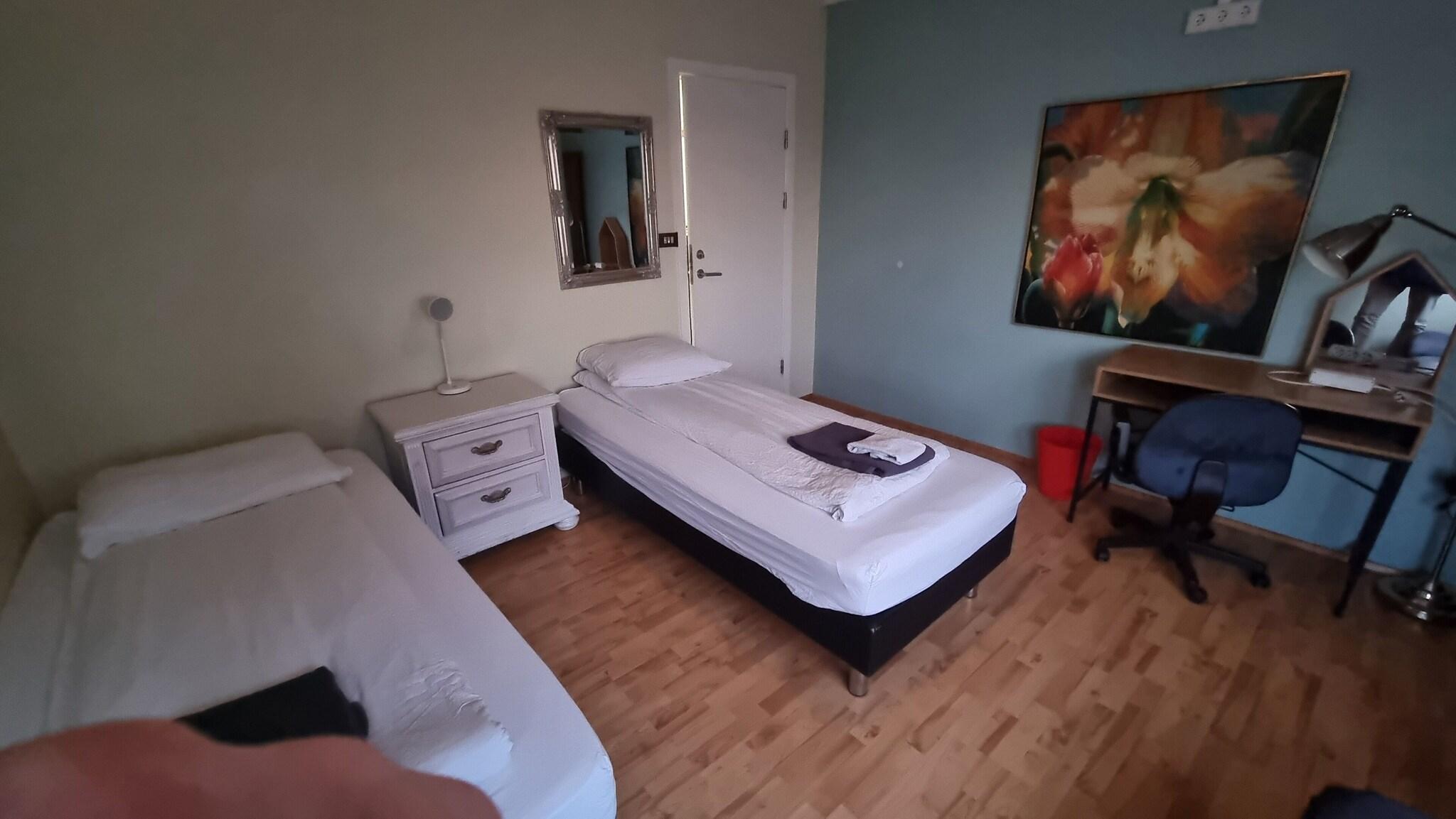 Twin Economy with Shared Bathroom