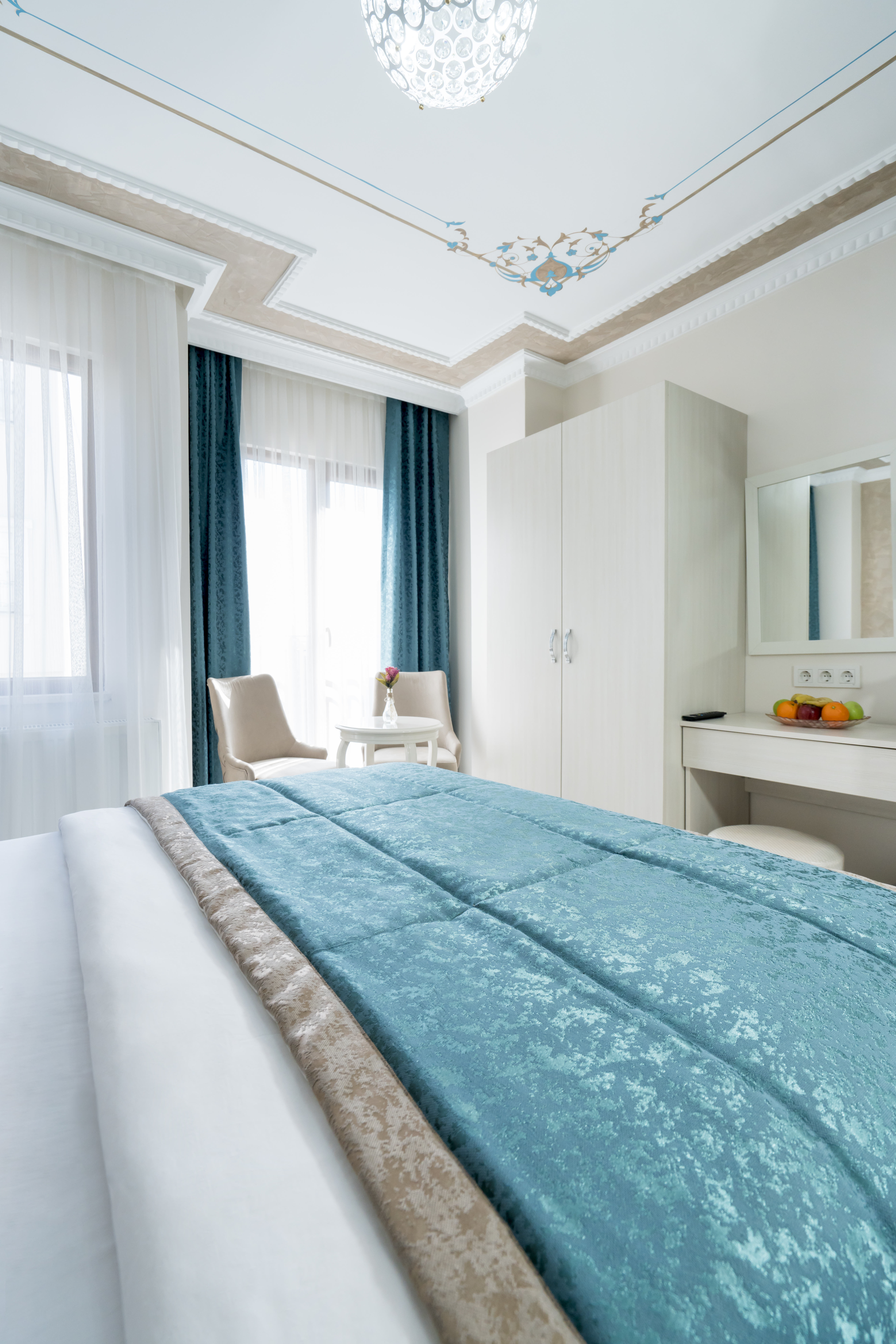 Double Deluxe One Bed