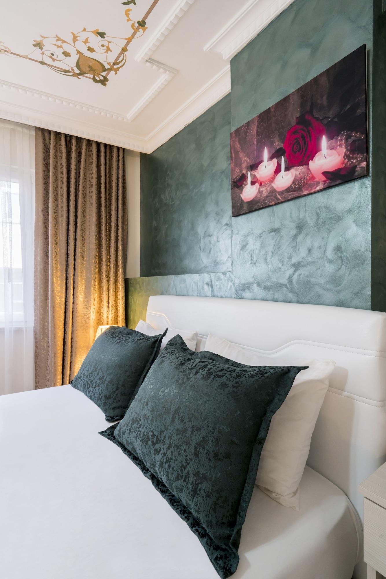 Quadruple Garden View