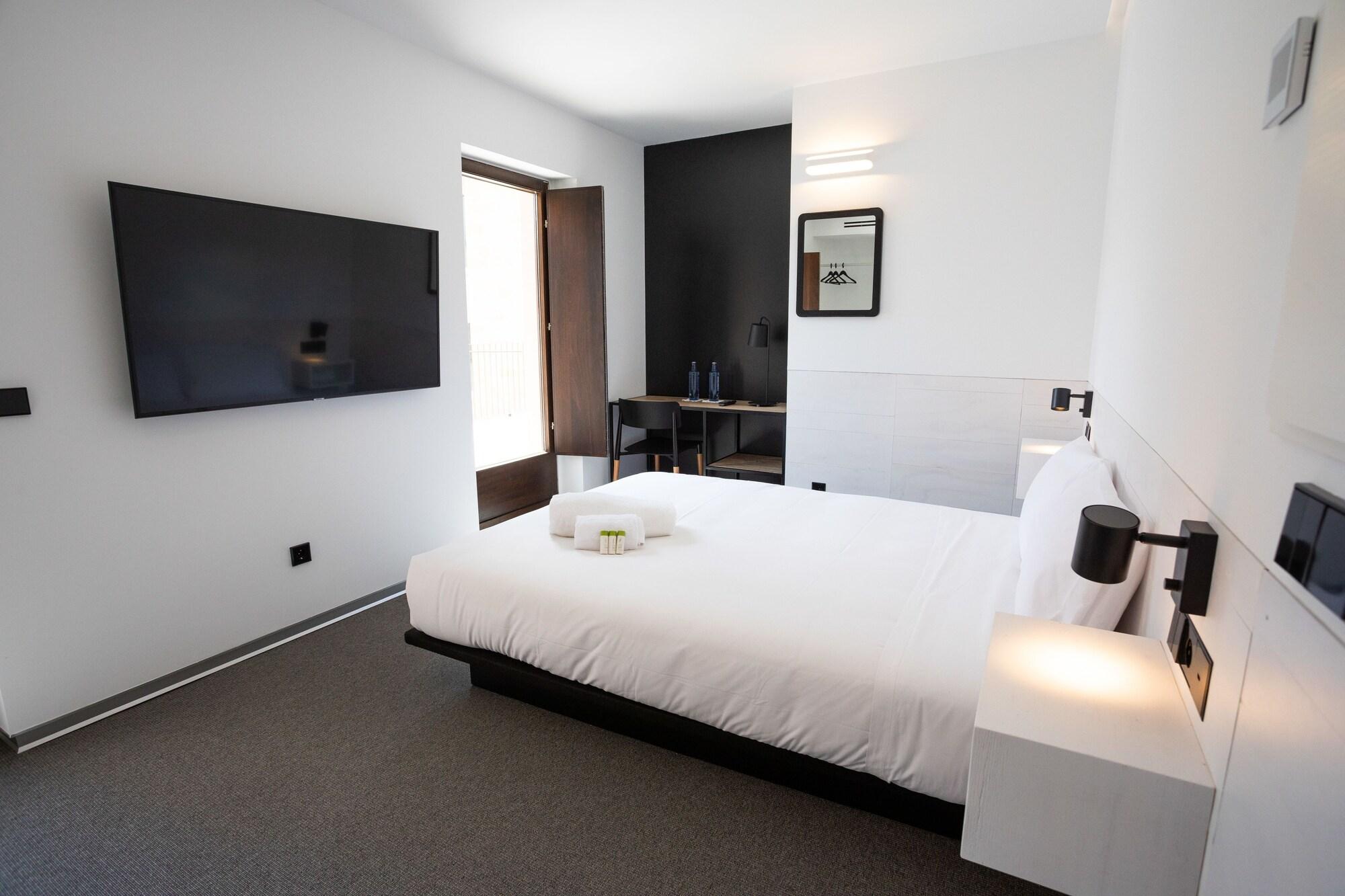 Double or Twin Deluxe