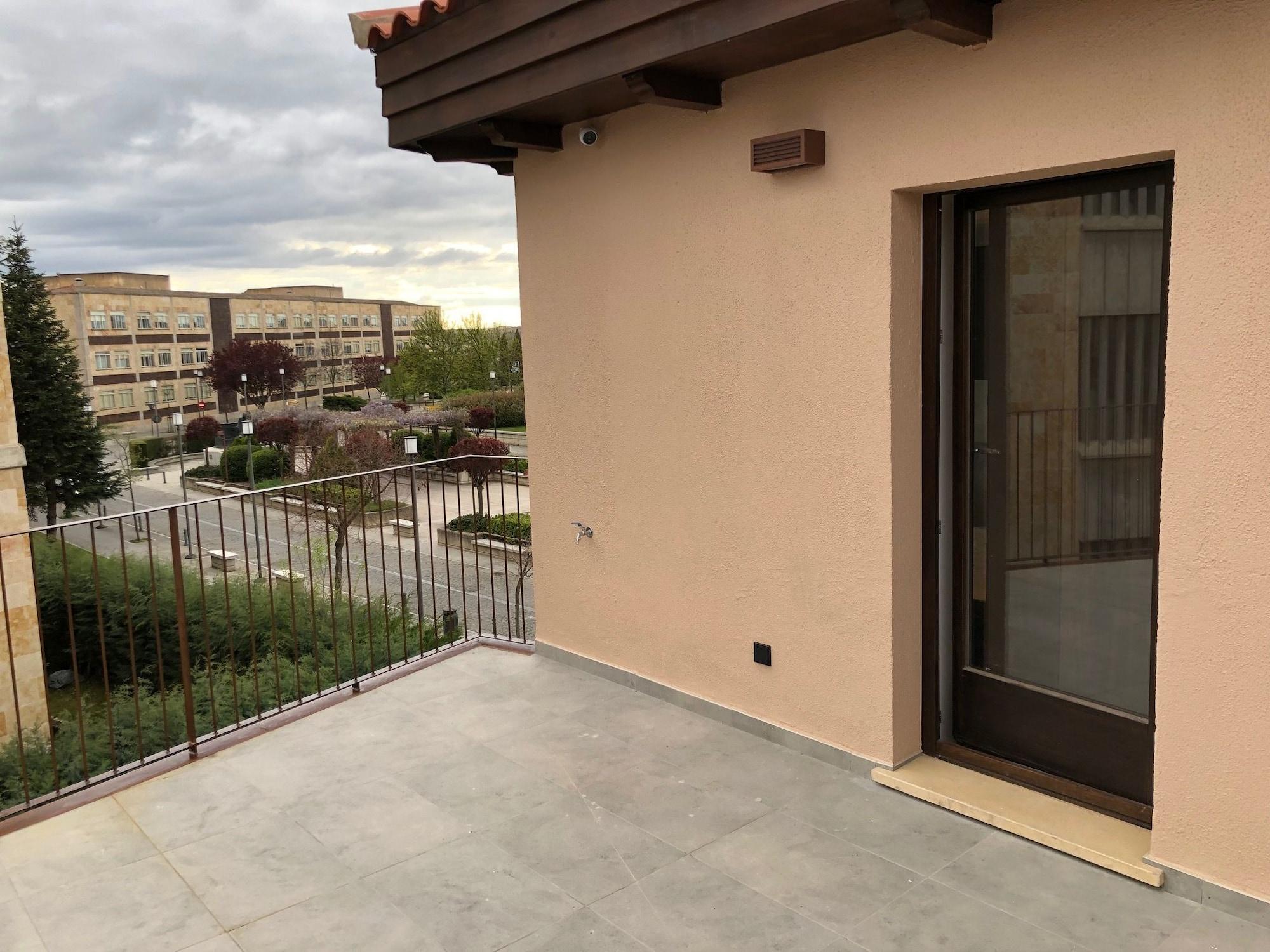 Double or Twin Deluxe