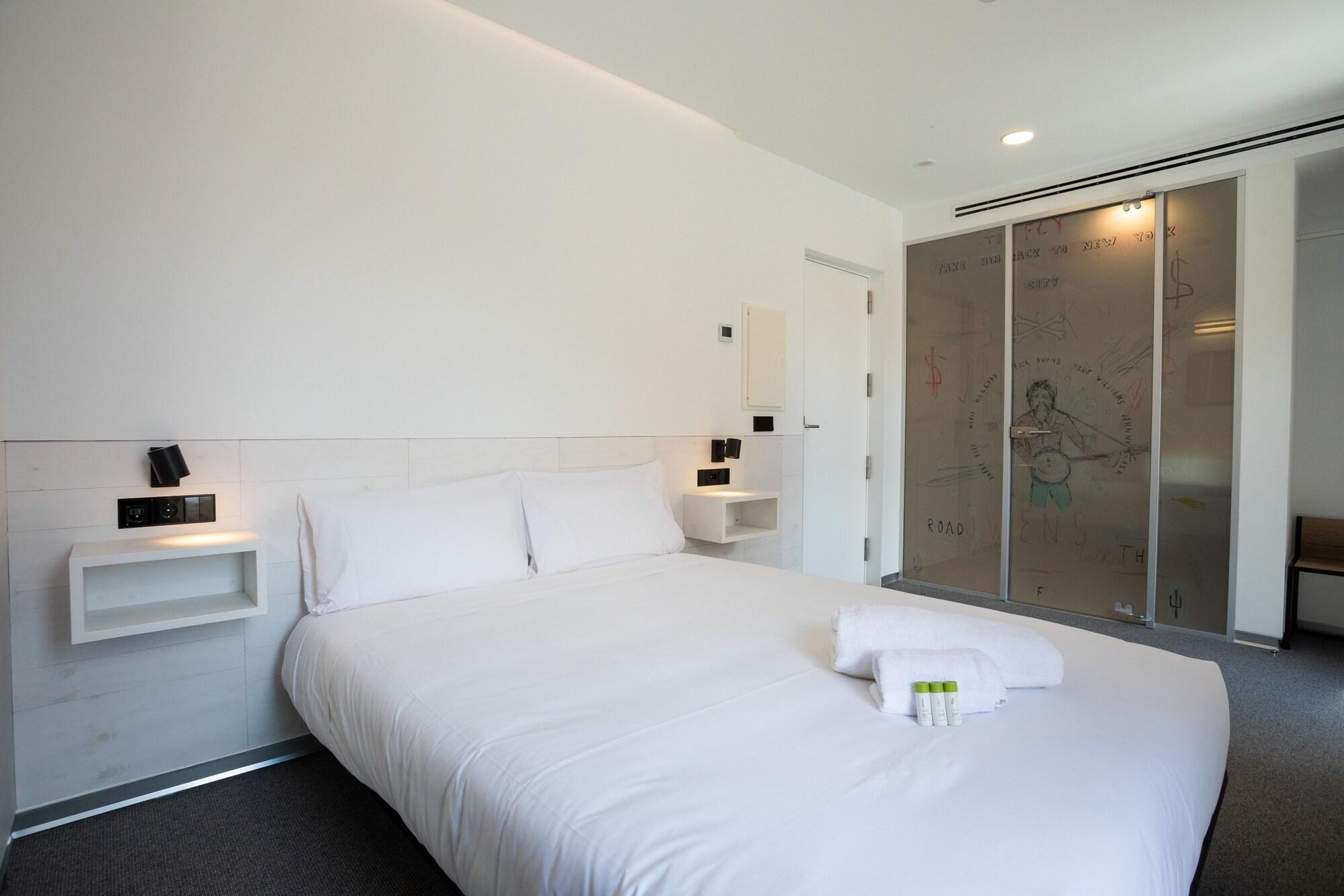 Double or Twin Standard