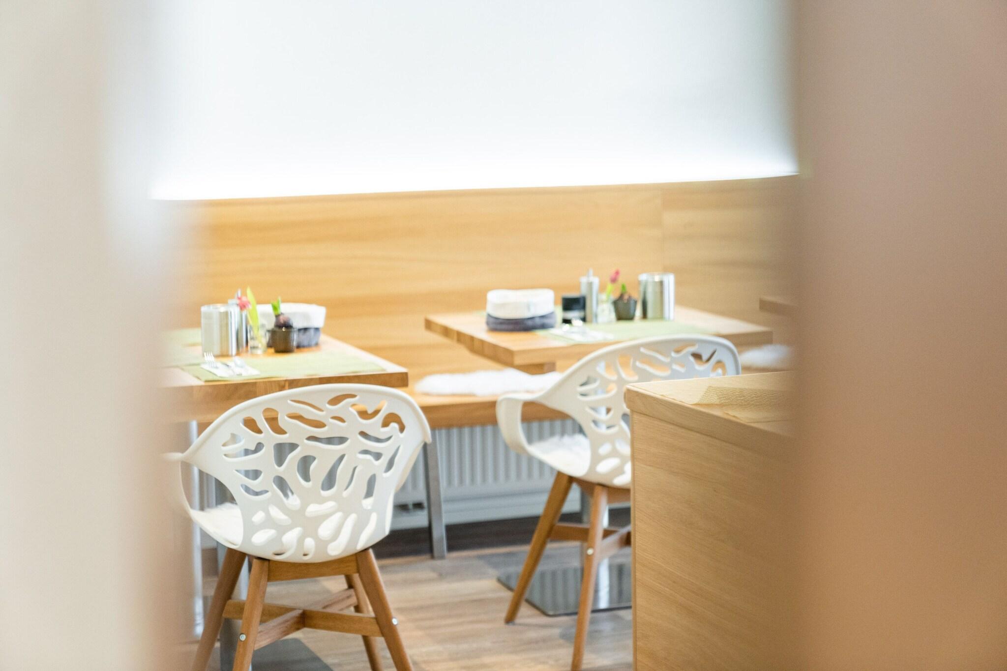 Double Queen Size Bed