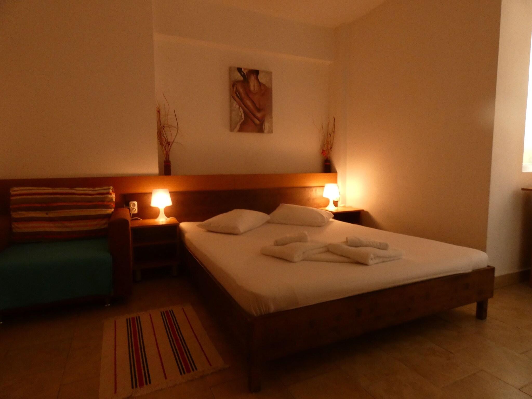 Double Queen Size Bed