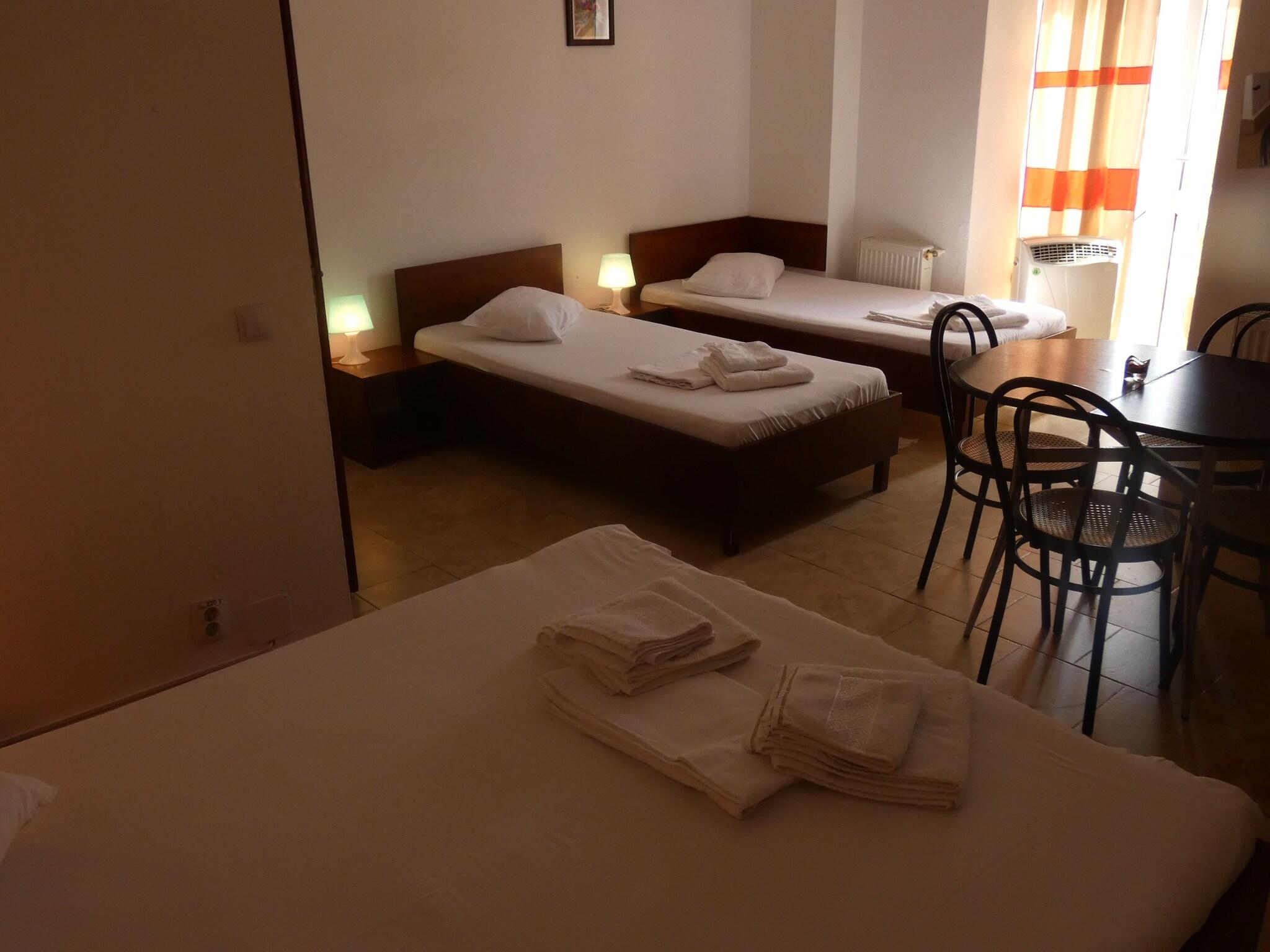 Family Room Queen Size Bed