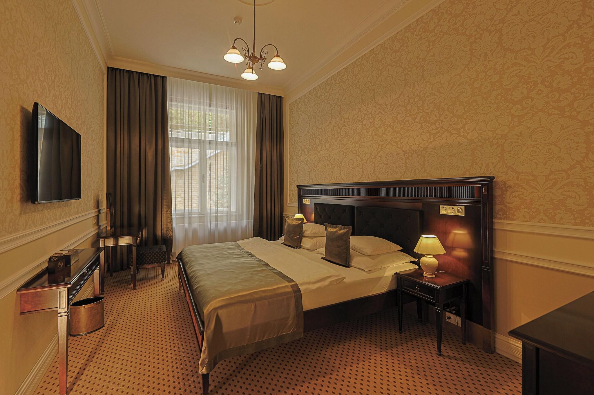 Suite with Double Bed