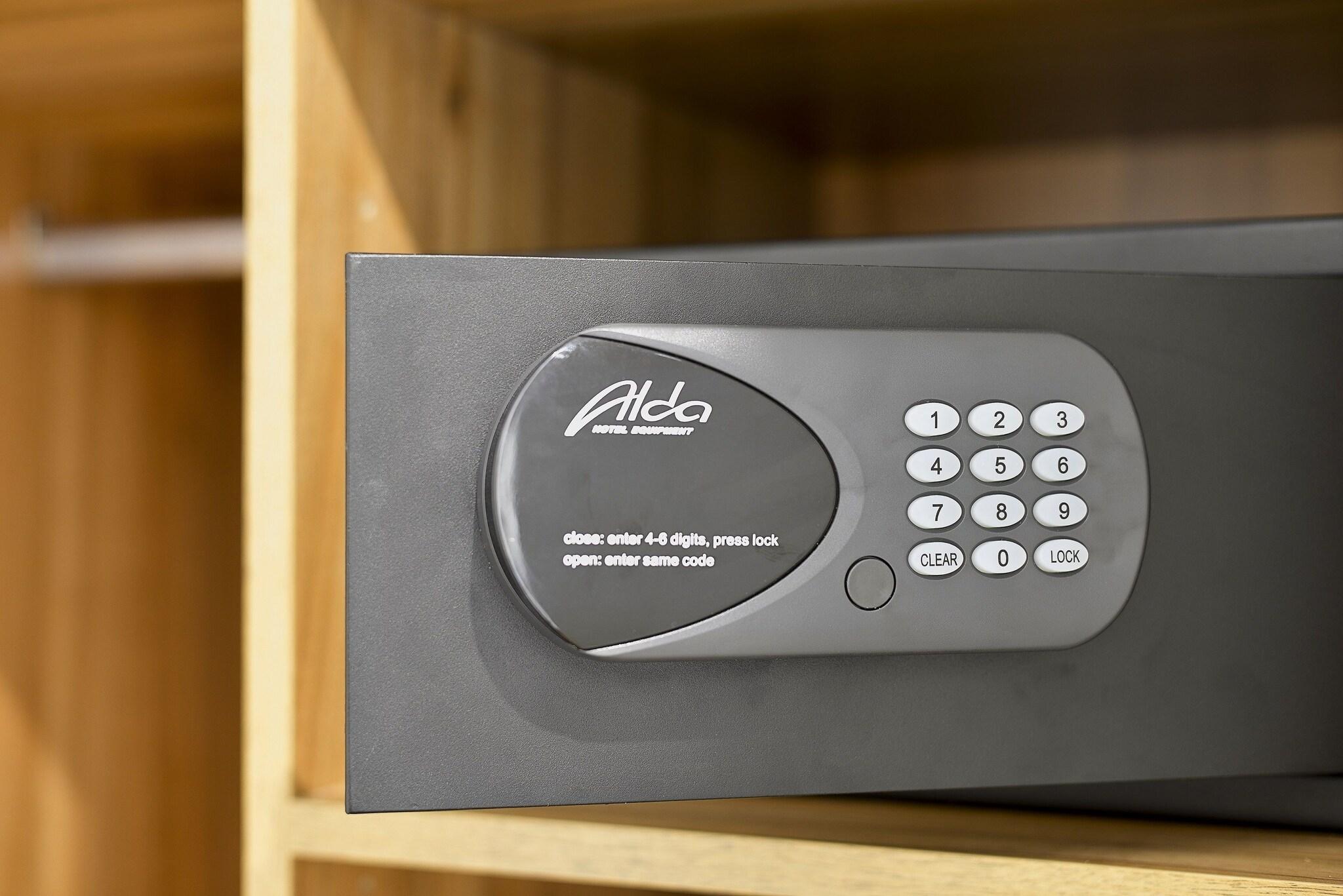 Family Room Queen Size Bed