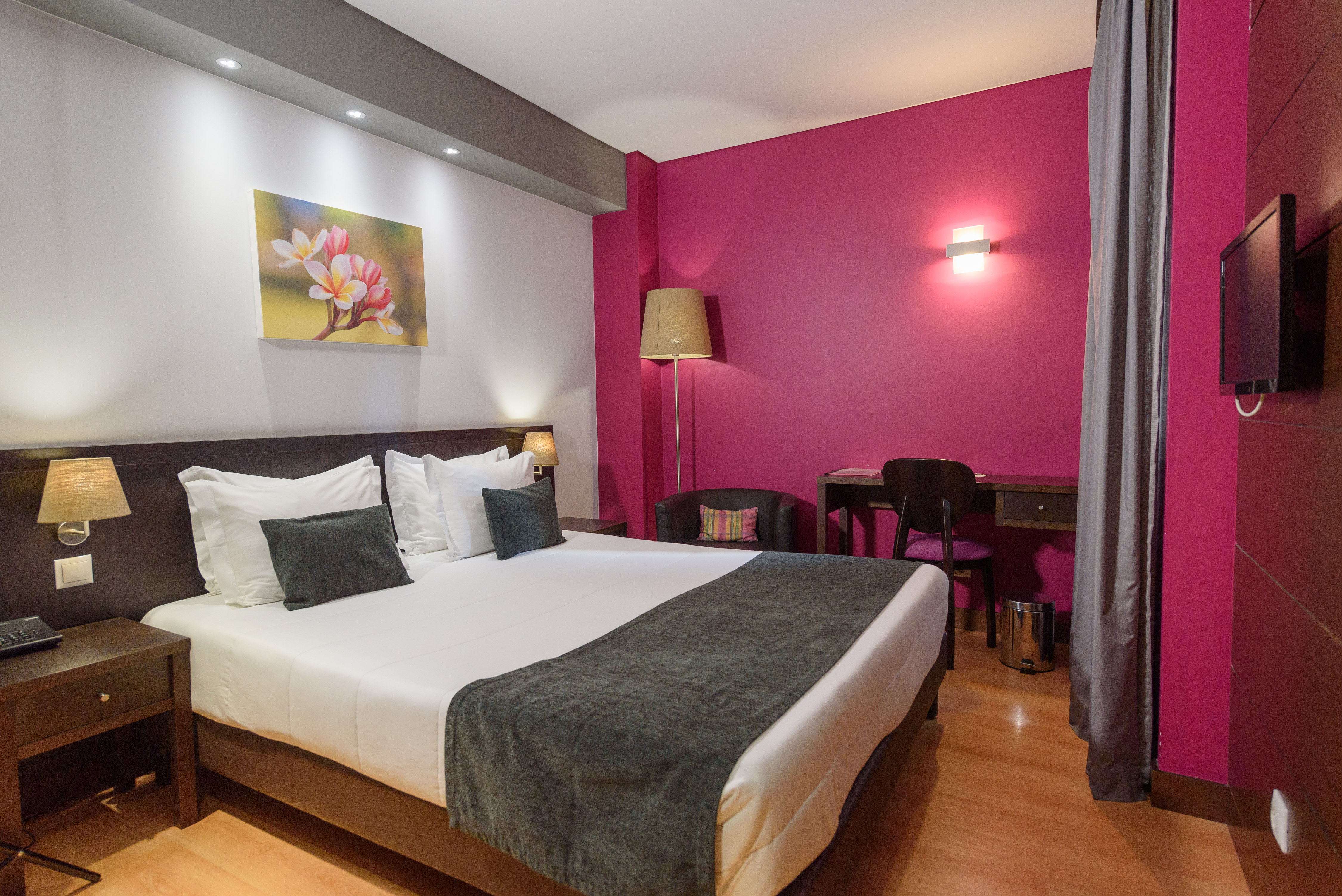 Double Classic Double Bed