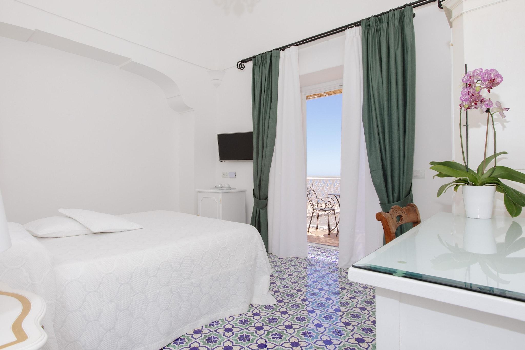 Double or Twin Sea View with Terrace