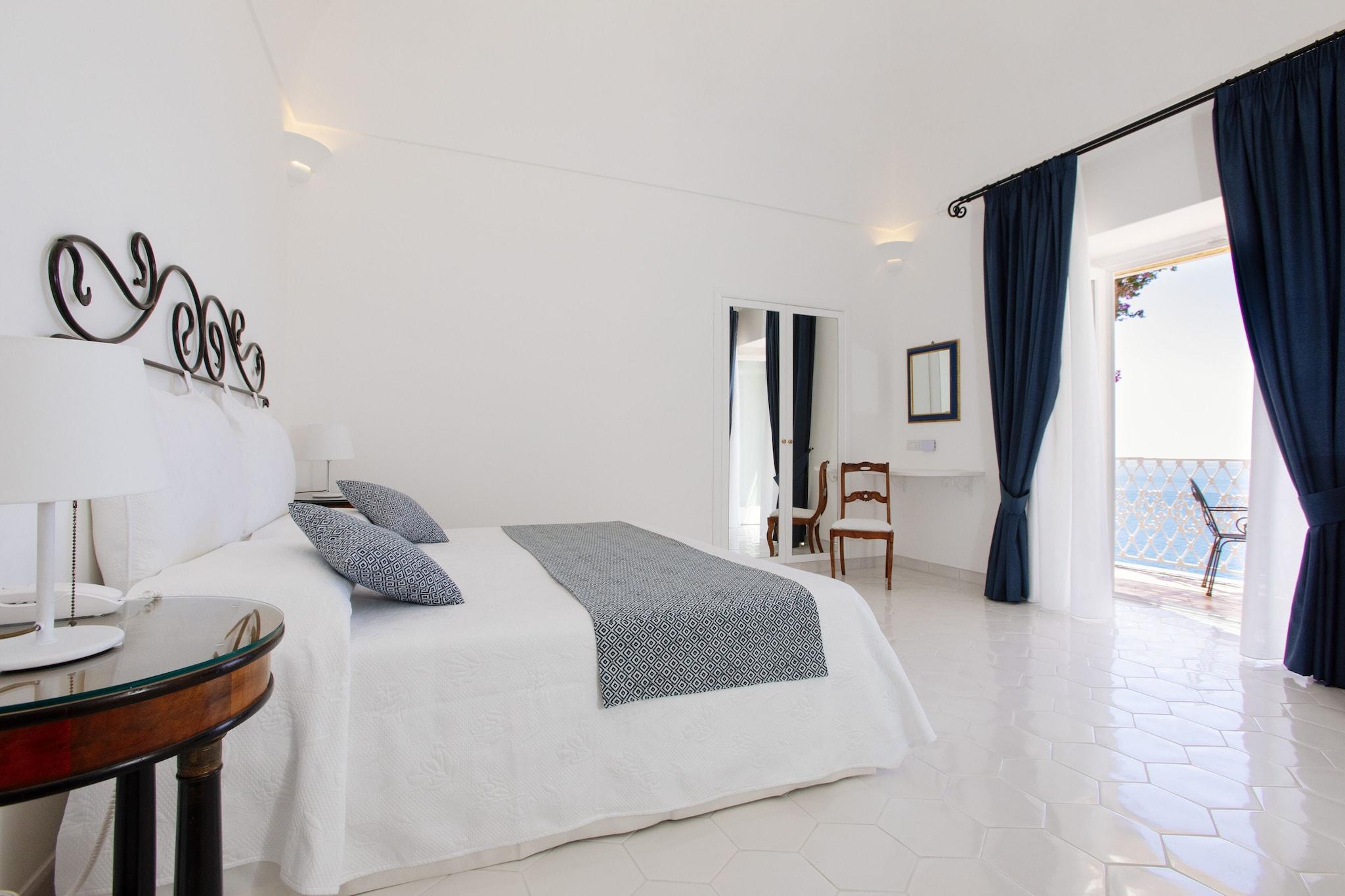 Double or Twin Sea View with Terrace