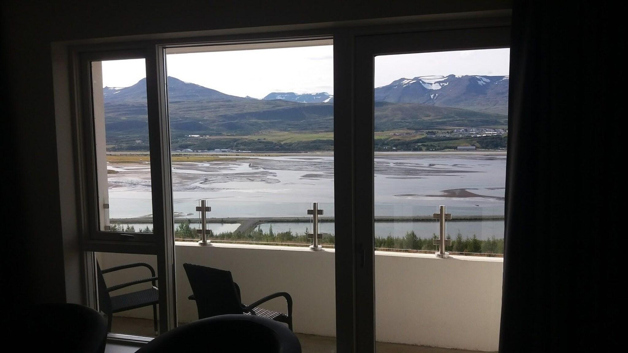 Twin with Shared Bathroom