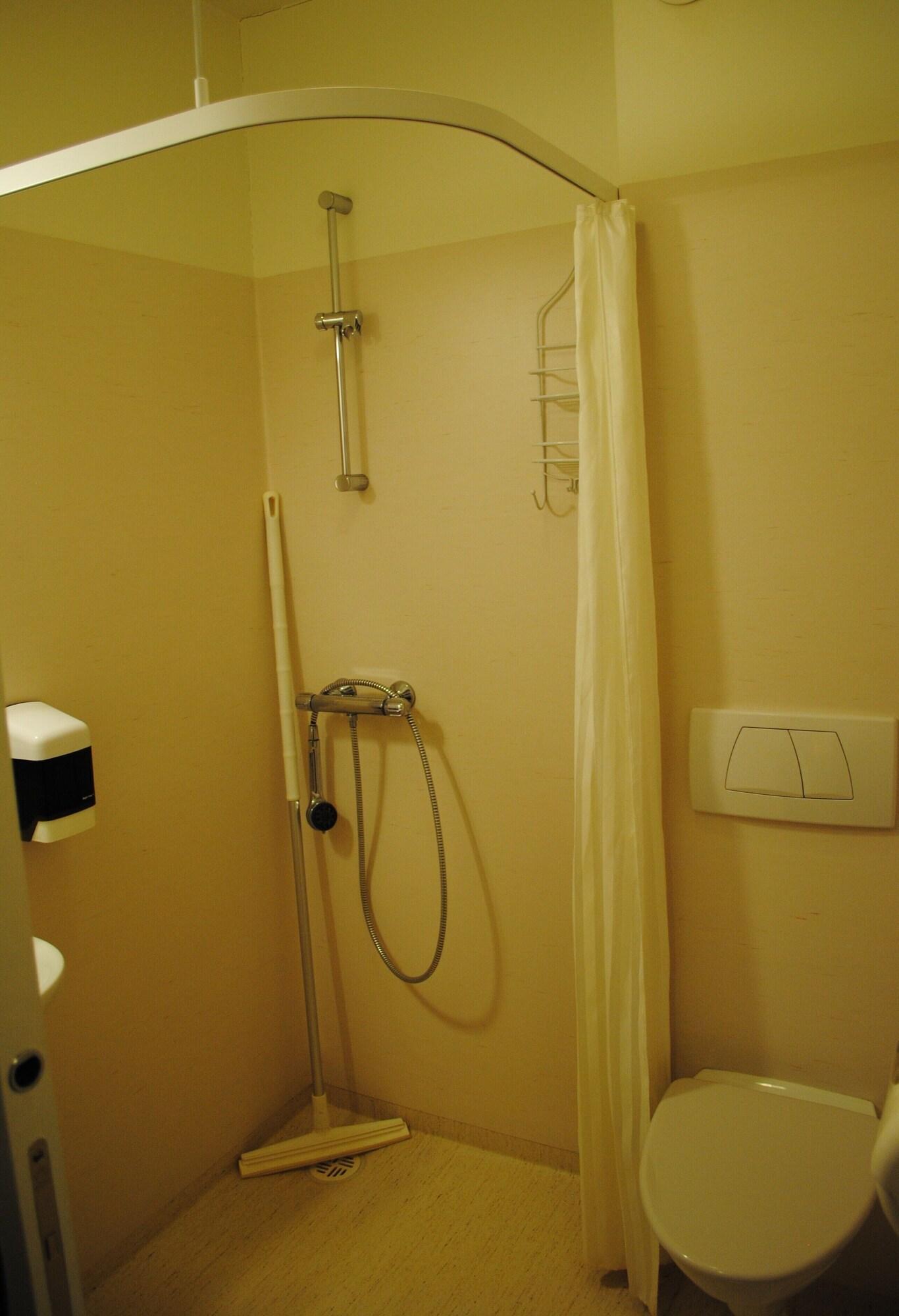 Double Queen Size Bed