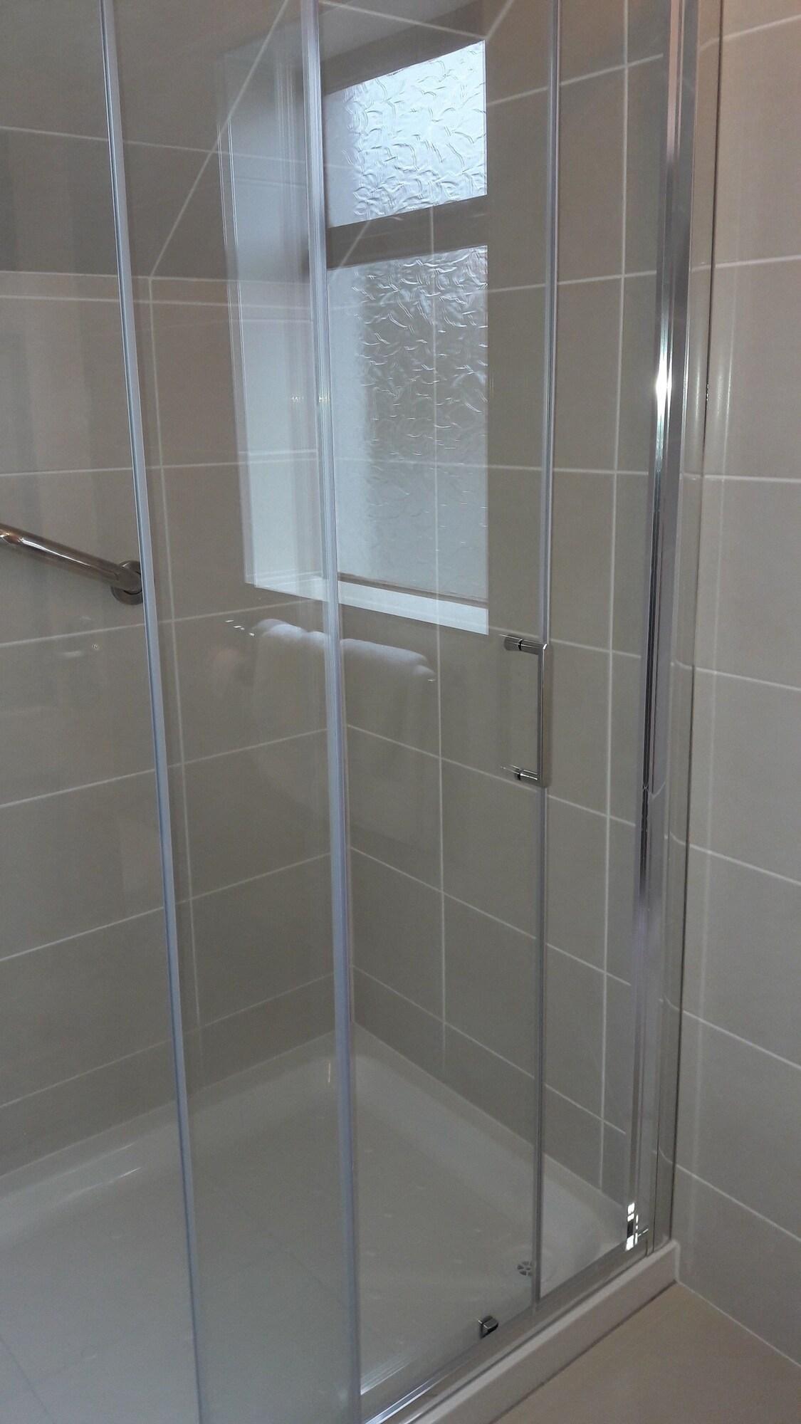 Quadruple Three Beds