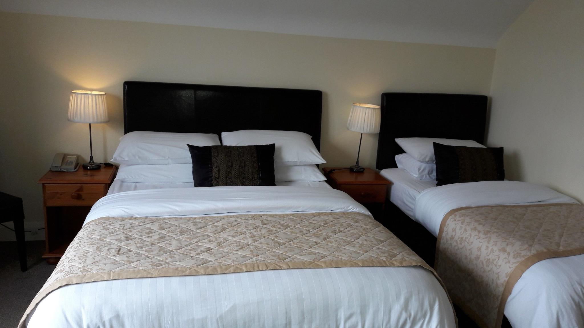 Quadruple Three Beds