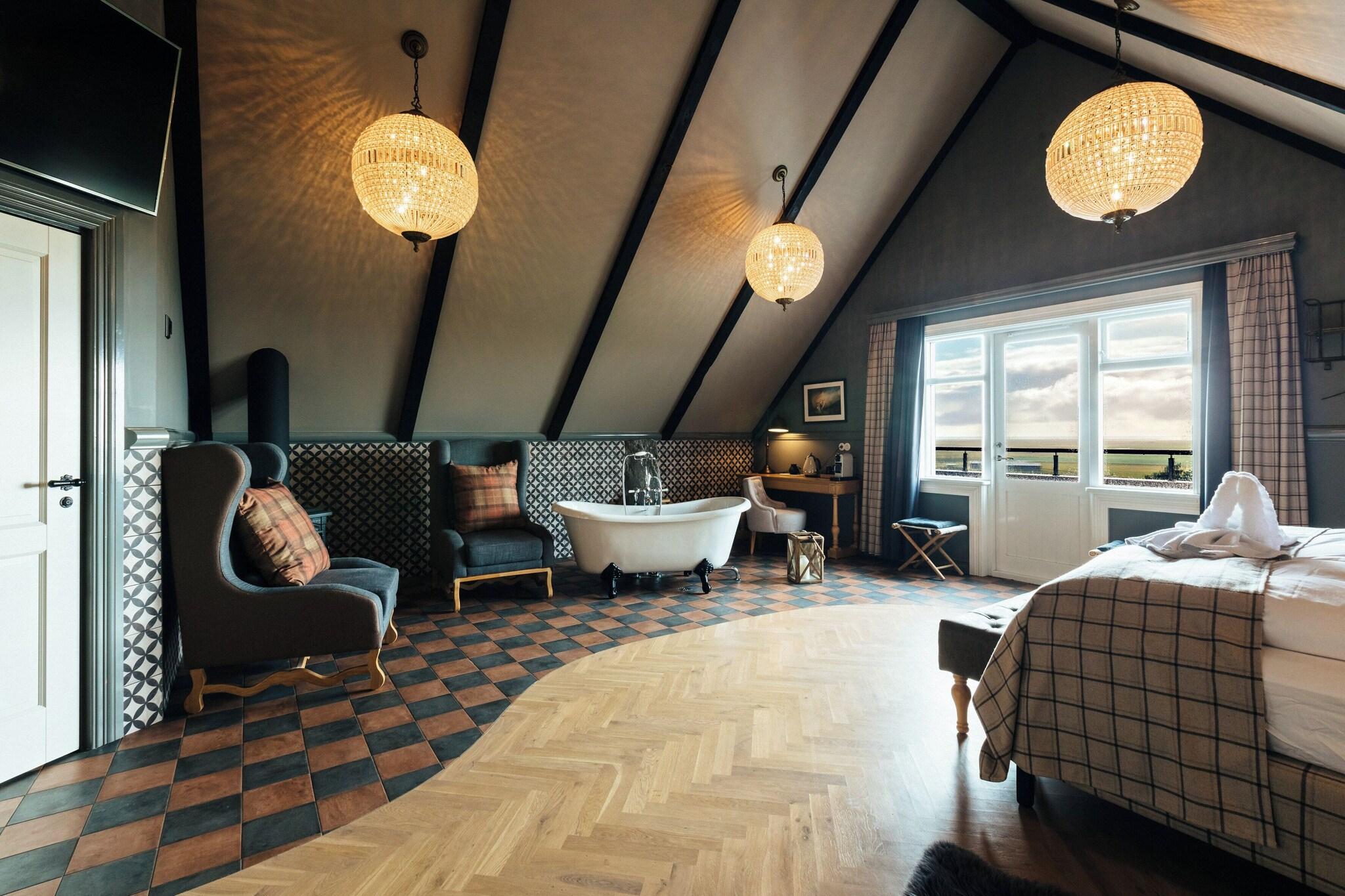 Suite Queen Size Bed