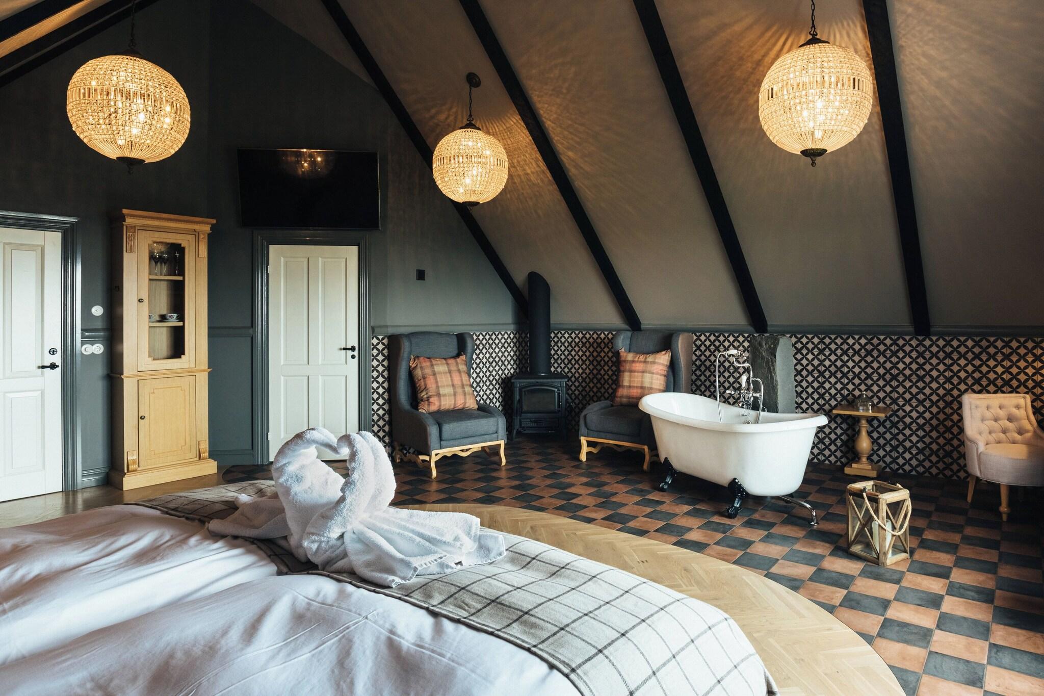 Suite Queen Size Bed