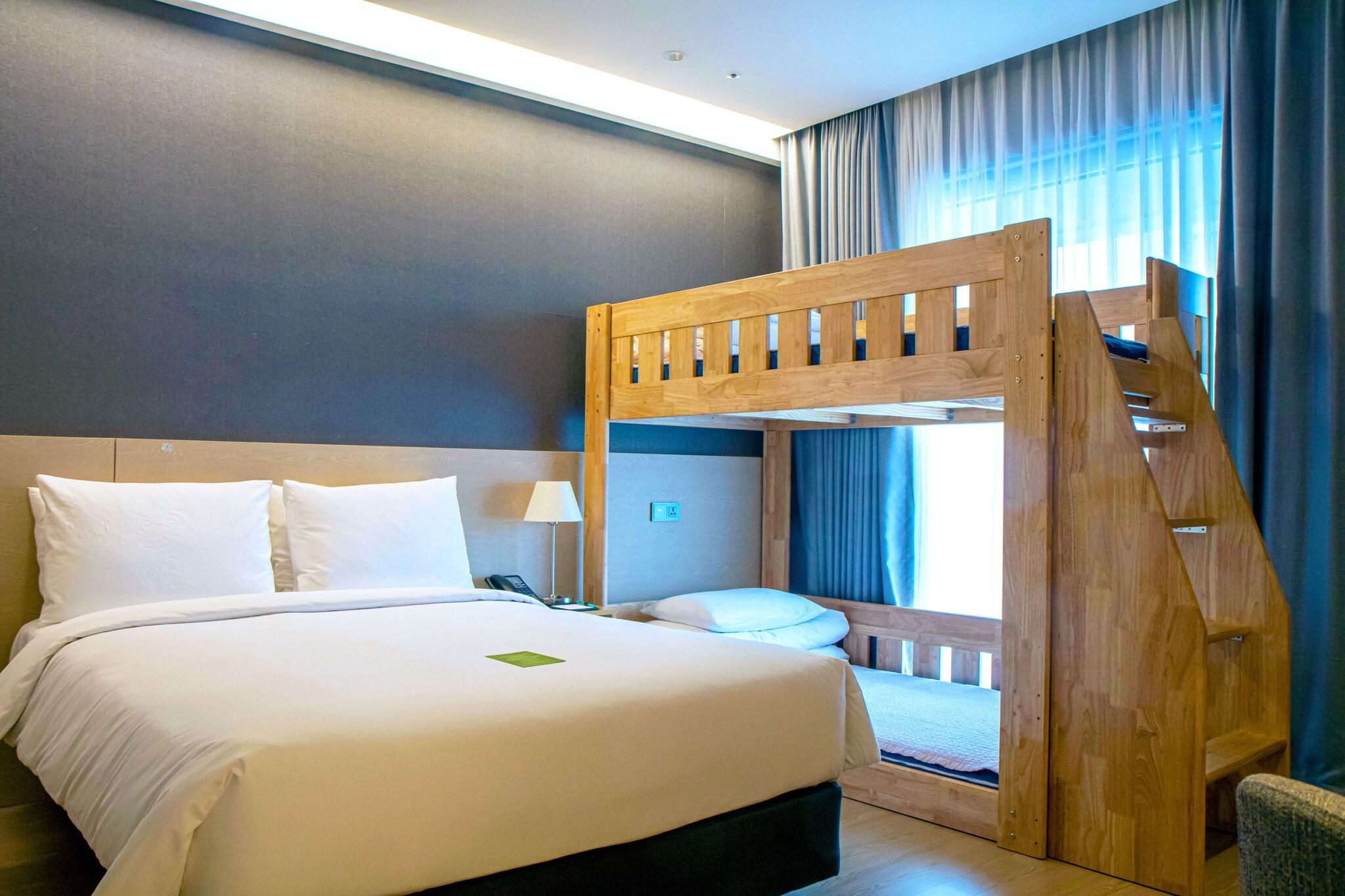 Double Superior Ocean View