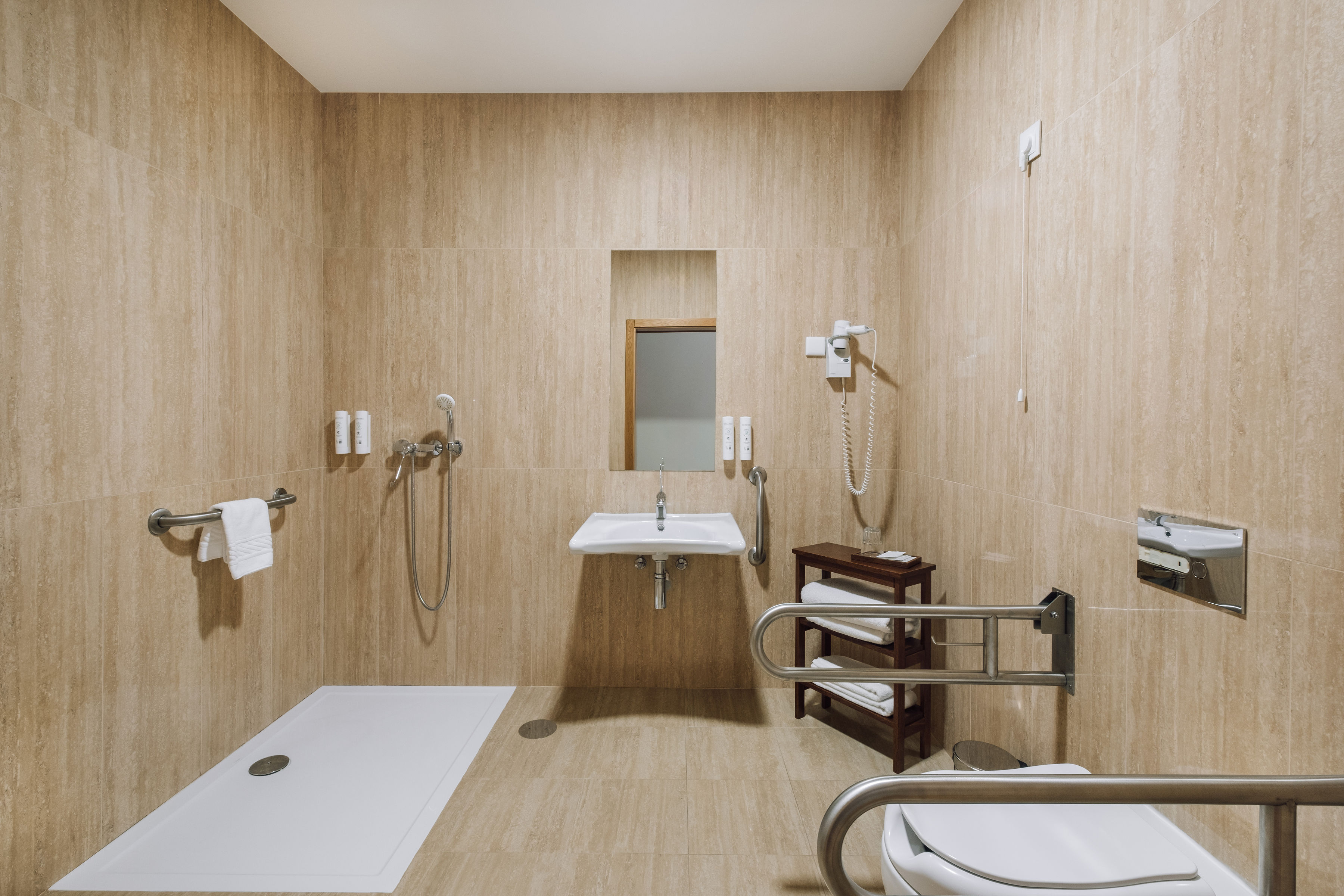 Double Accessible with Views