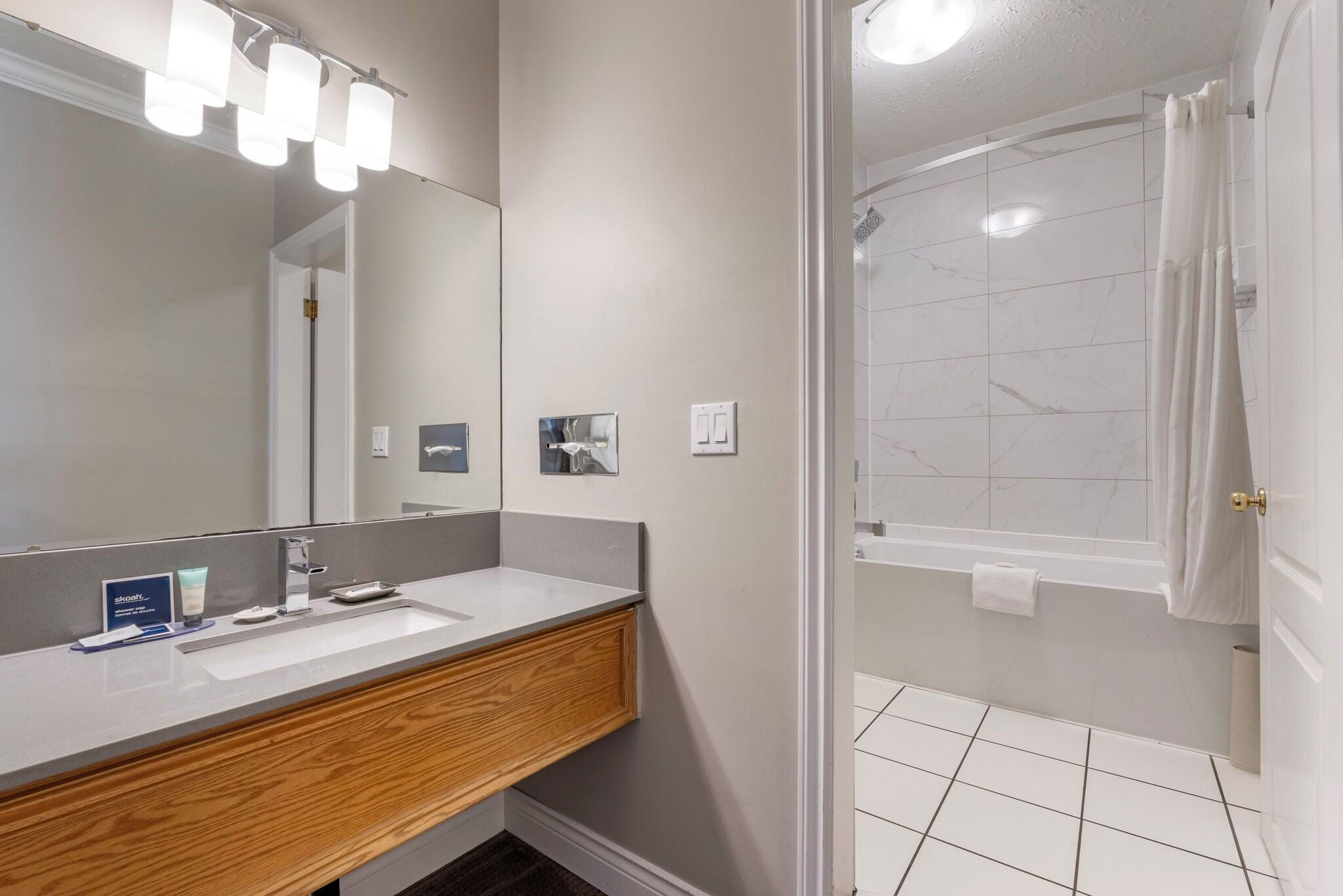 Double Deluxe Two Queen Beds