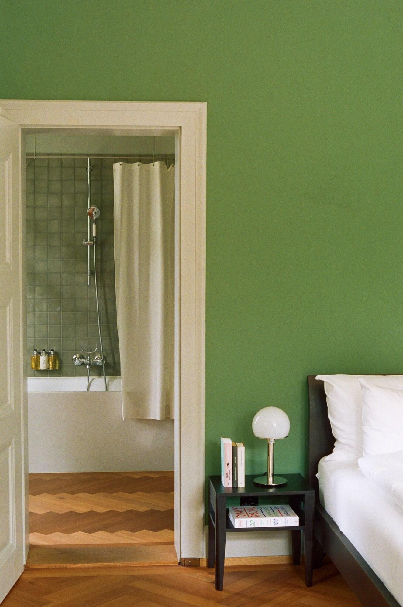 Double Superior King Bed