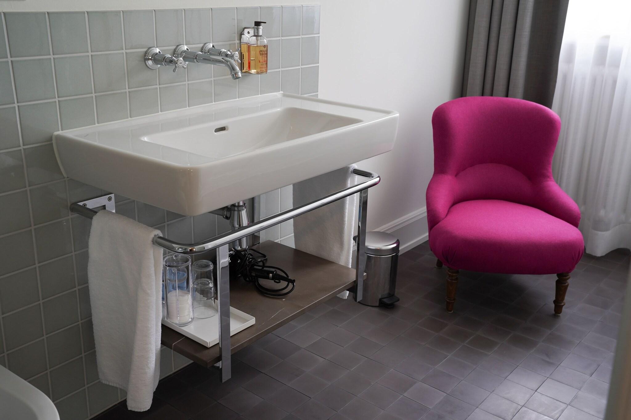 Double Superior Queen Bed