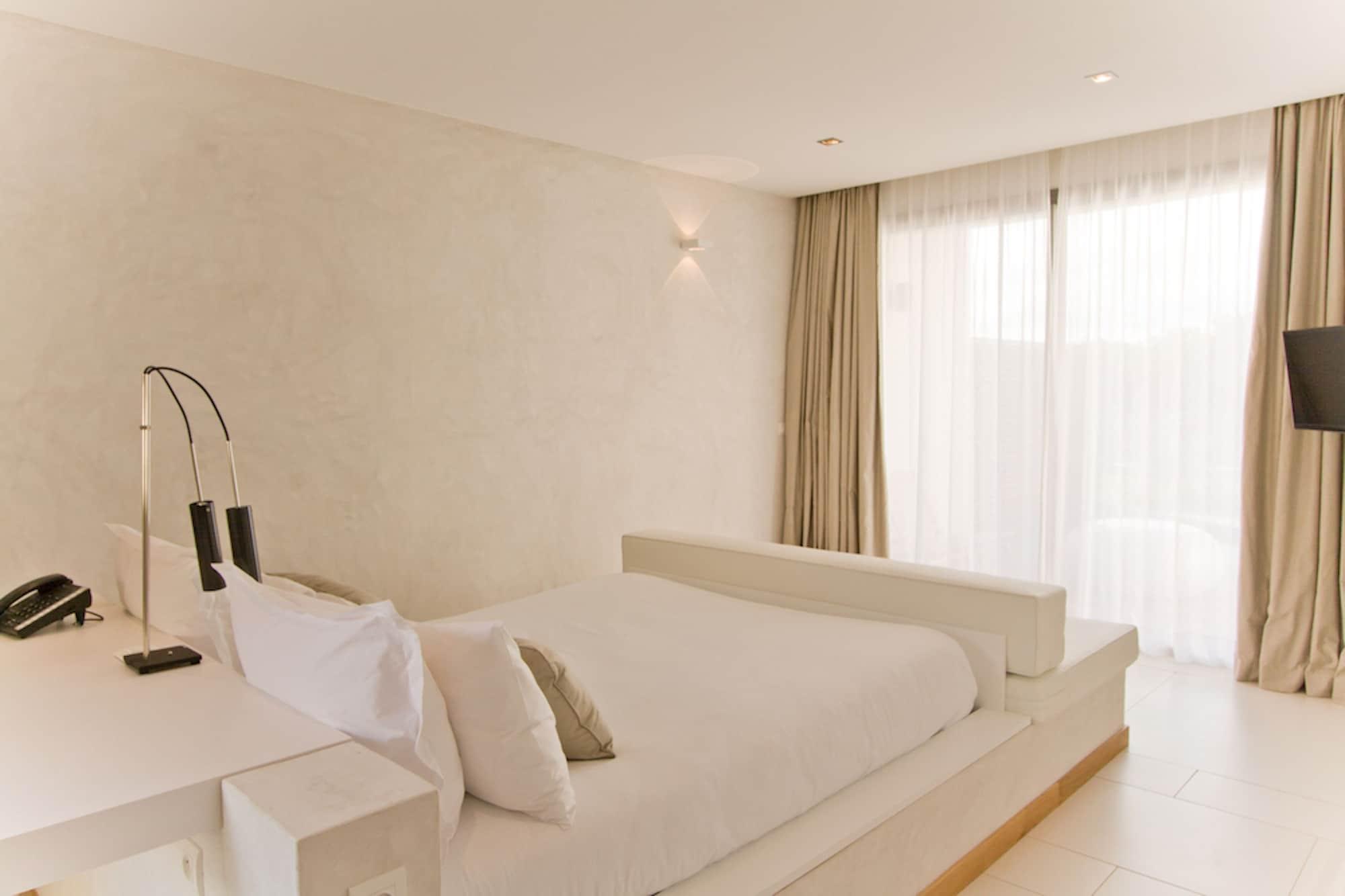 Suite Deluxe with Private Pool