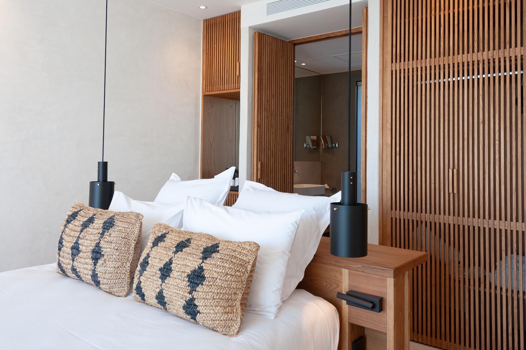 Suite Deluxe with Private Pool