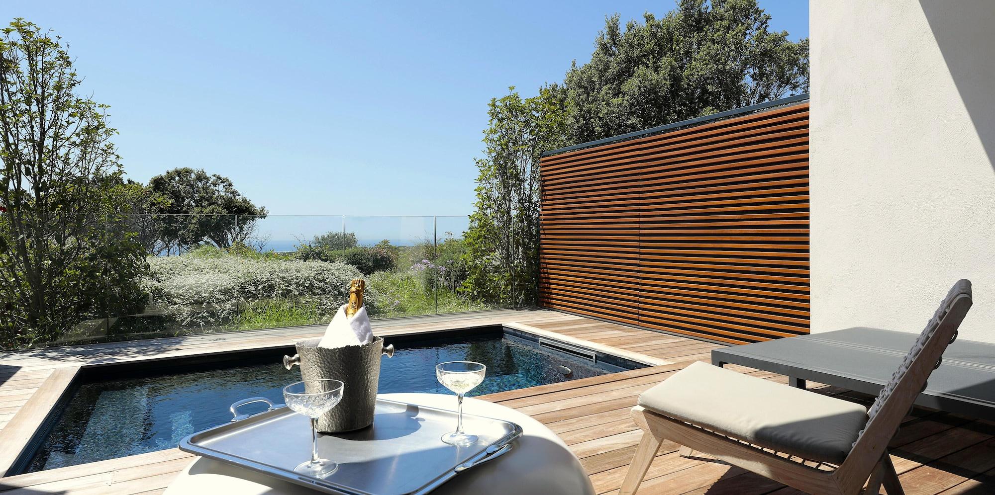 Suite Deluxe with Private Pool