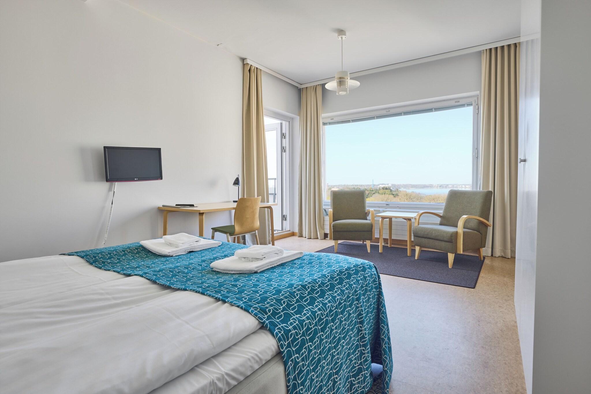 Suite Queen Size Bed