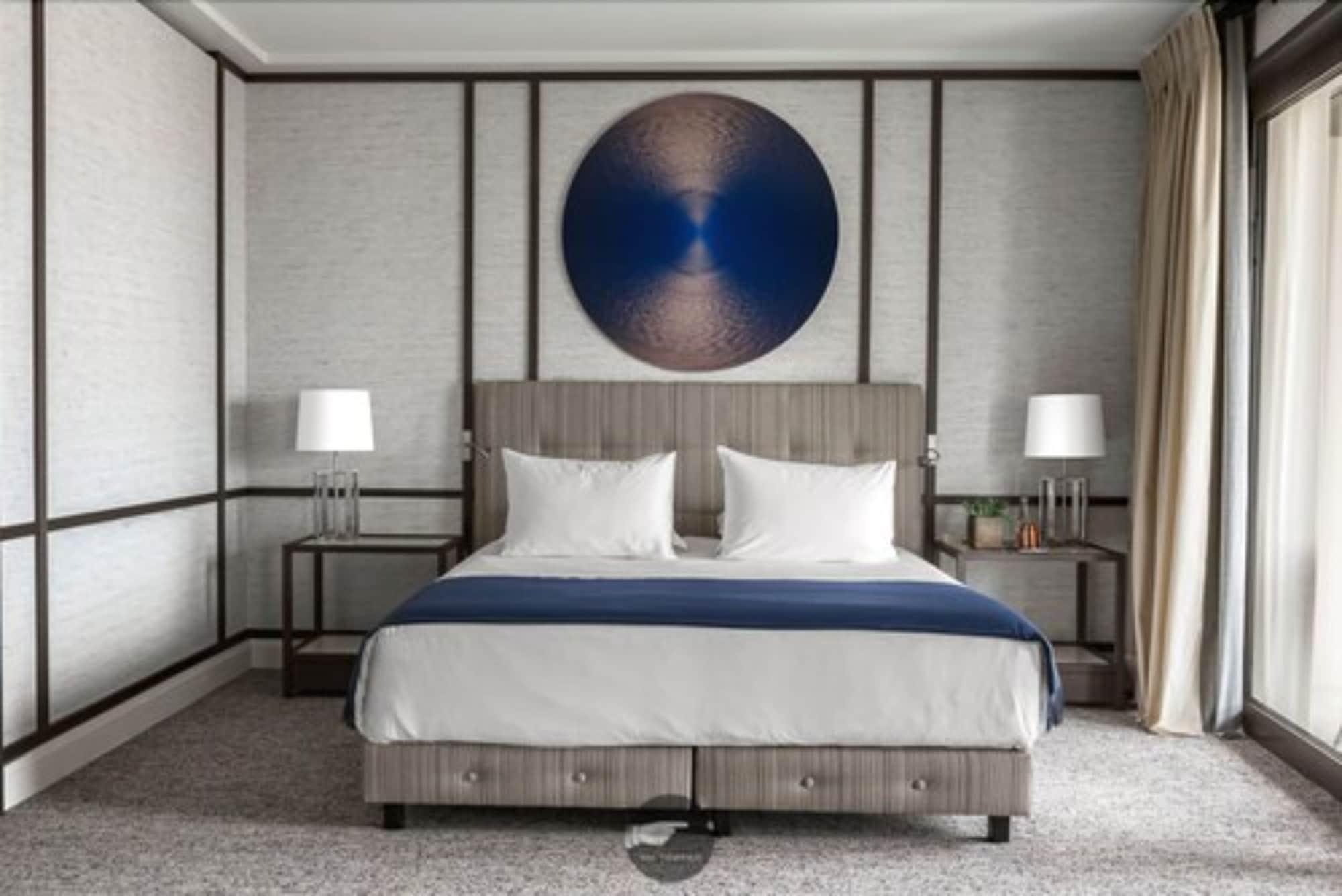 Room Connecting Room