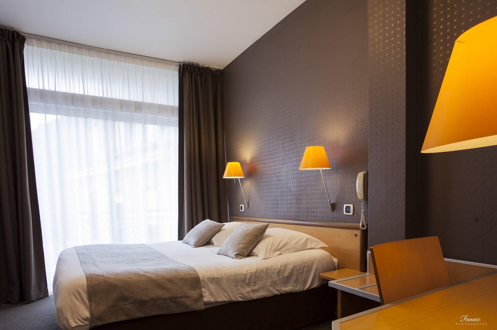 Double Classic Double Bed