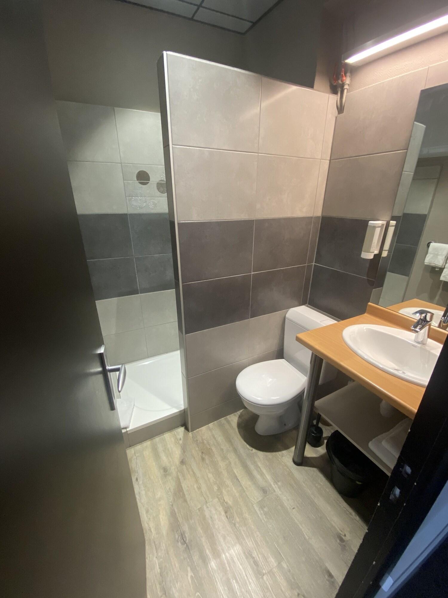 Double Classic Double Bed