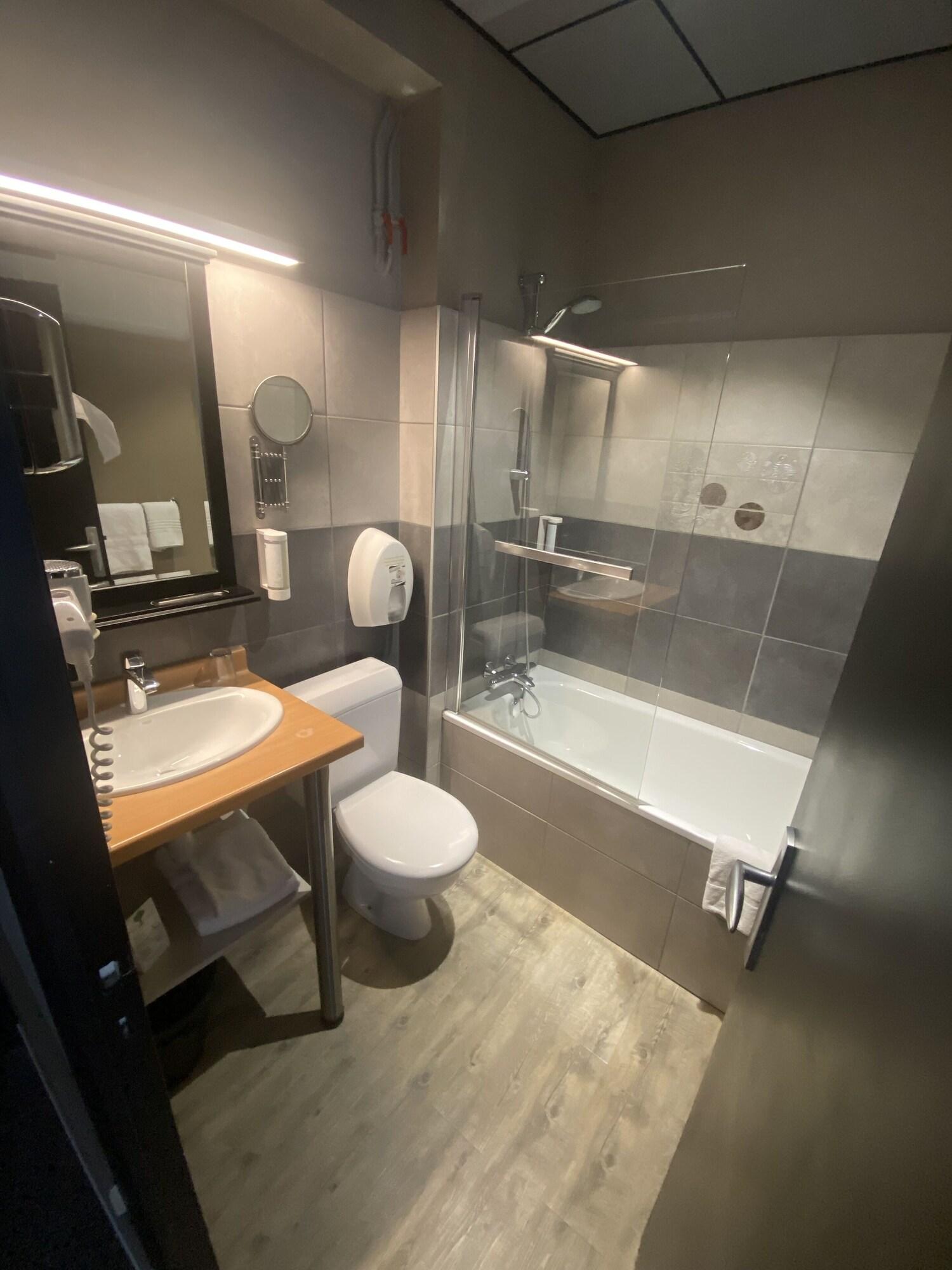 Double Classic Double Bed