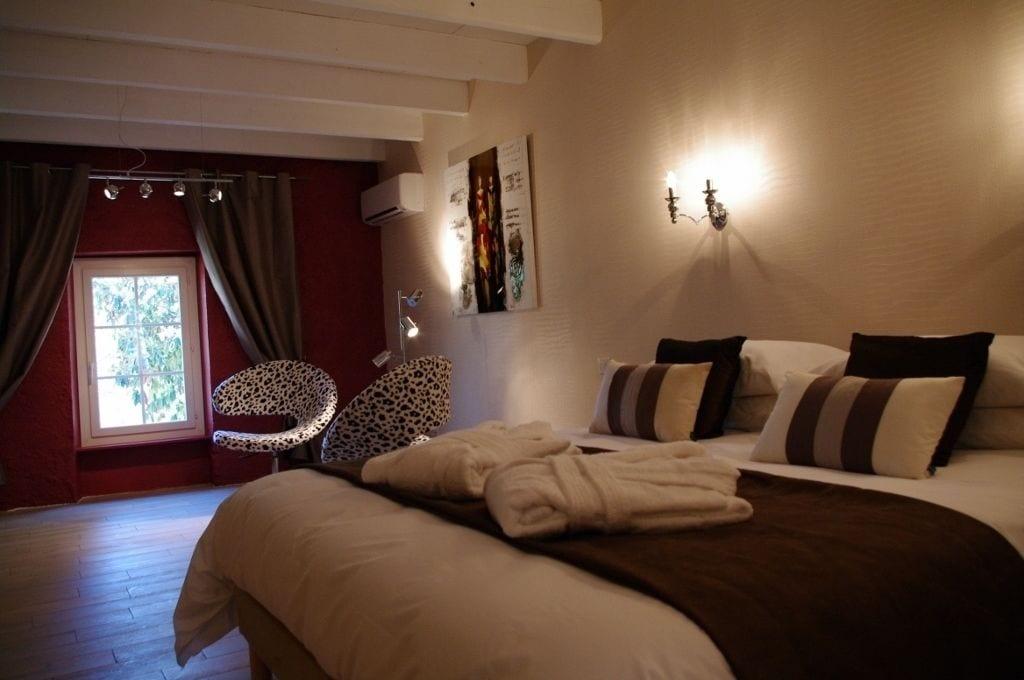 Double Queen Size Bed