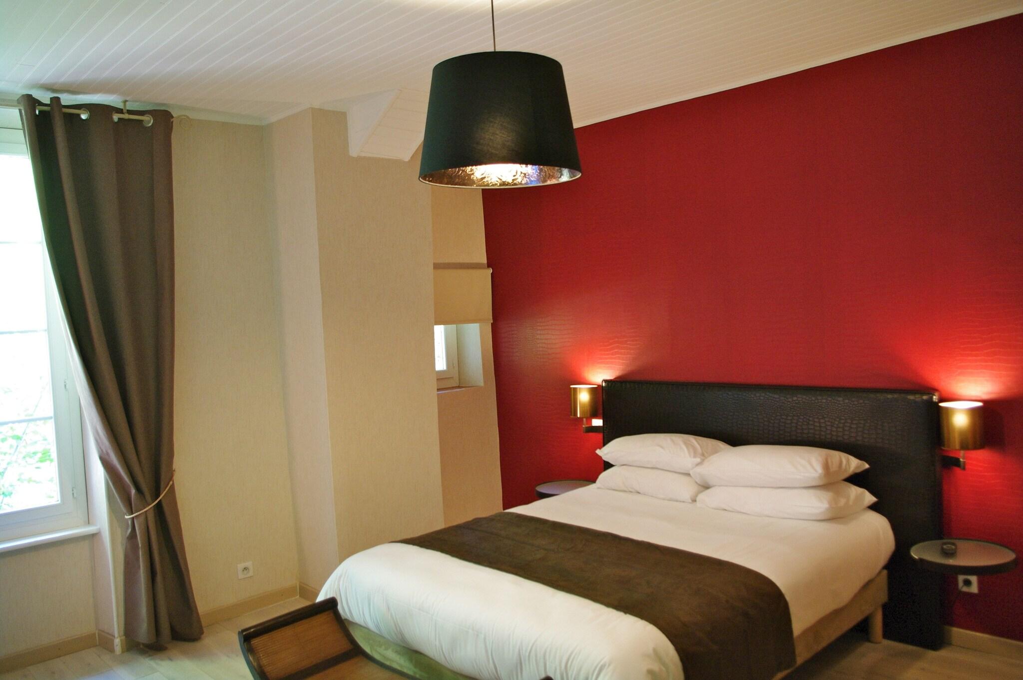 Double Queen Size Bed