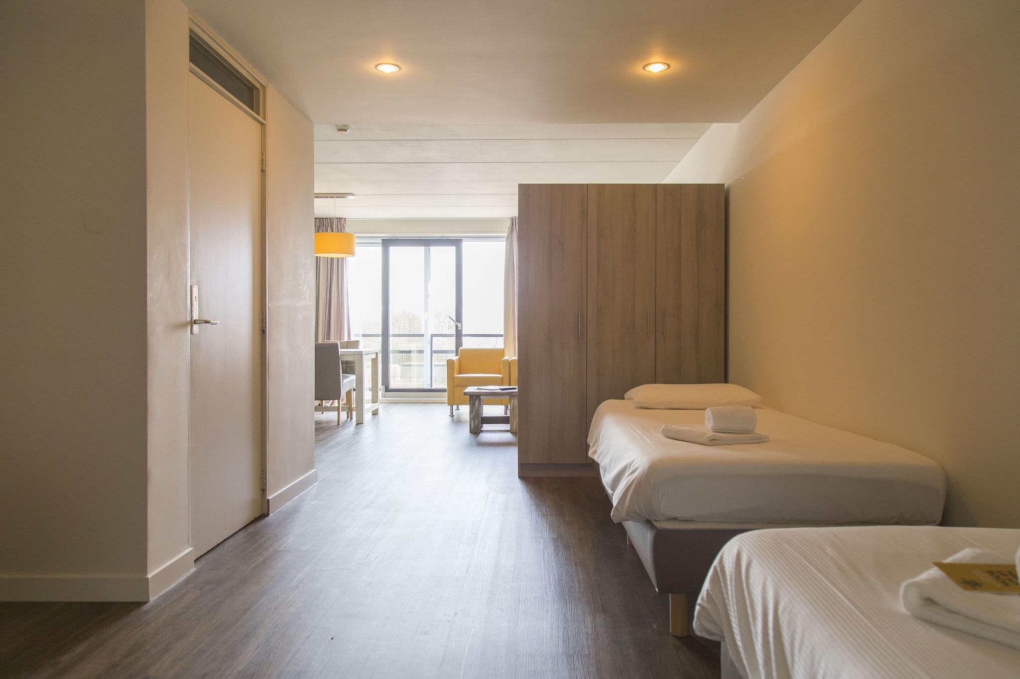 Family Room Three Beds