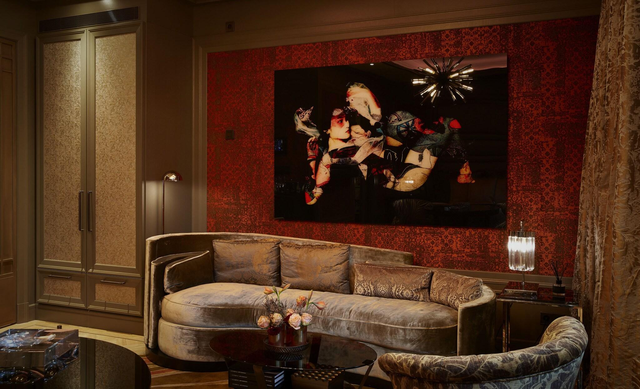 Junior Suite King Size Bed