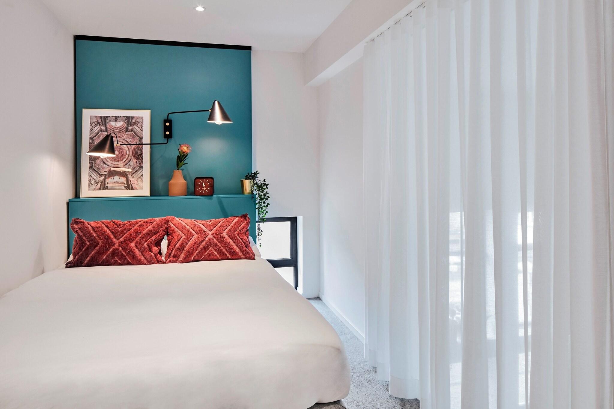 Triple Queen Size Bed