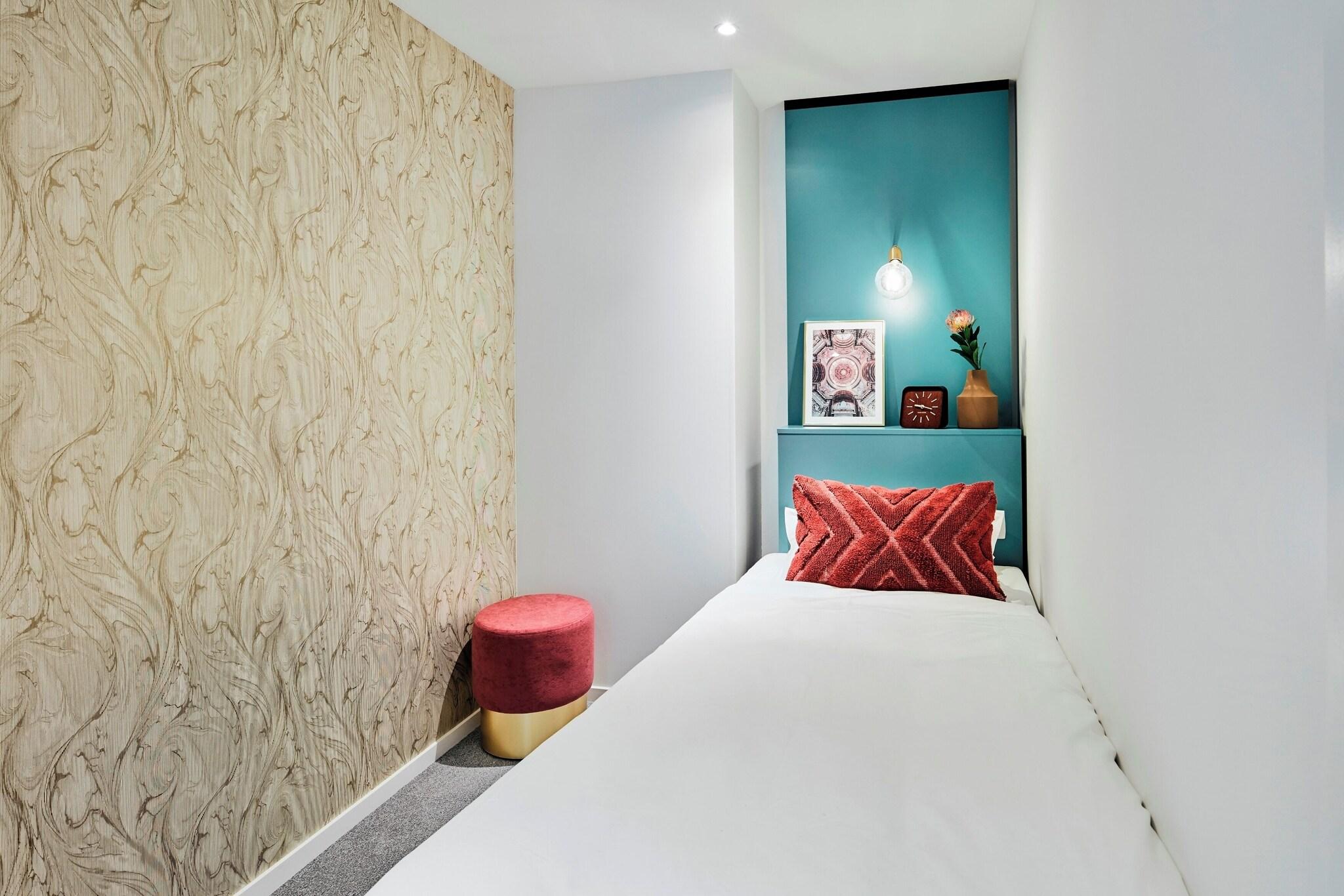 Triple Queen Size Bed