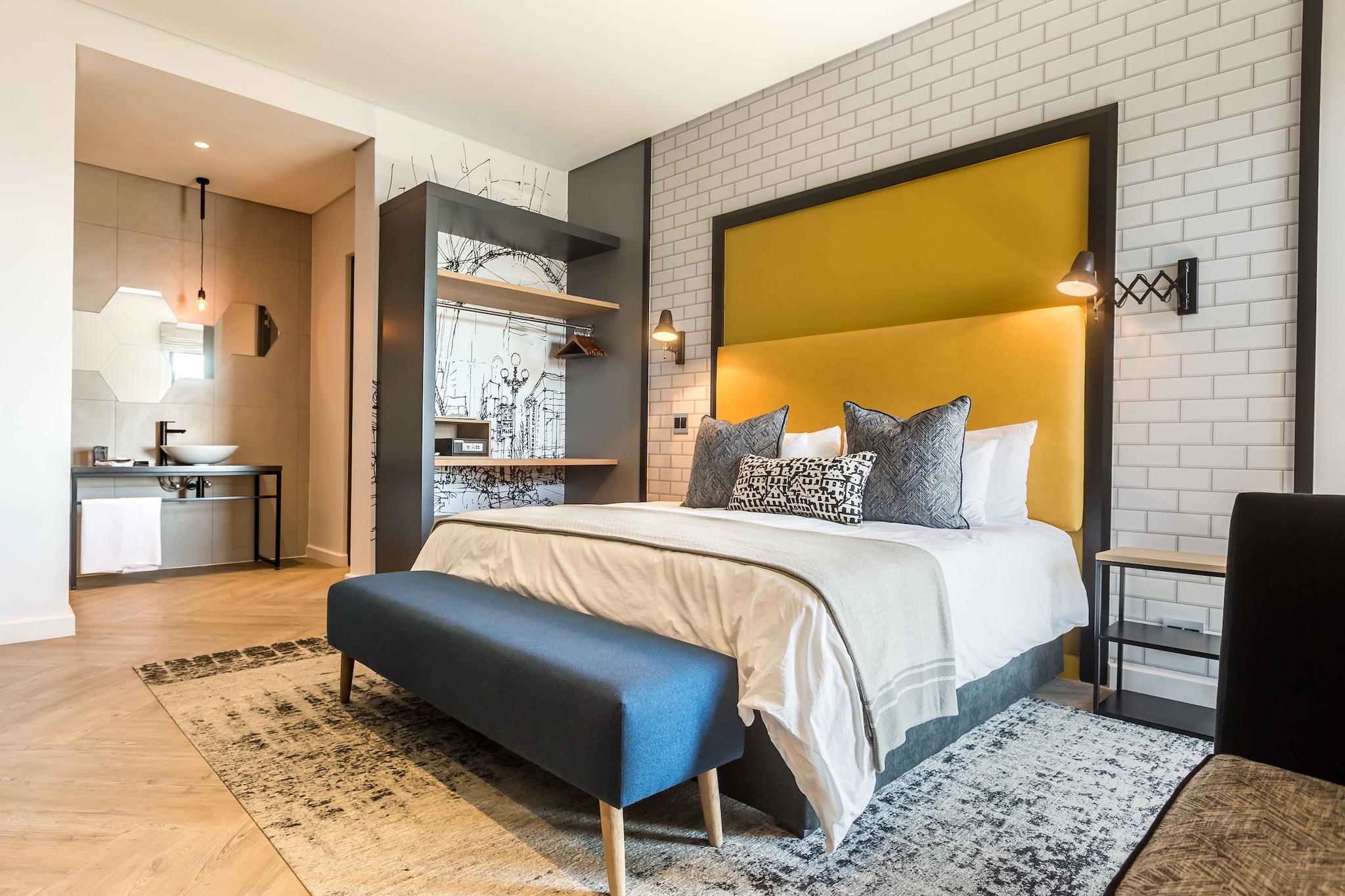 Studio King Size Bed